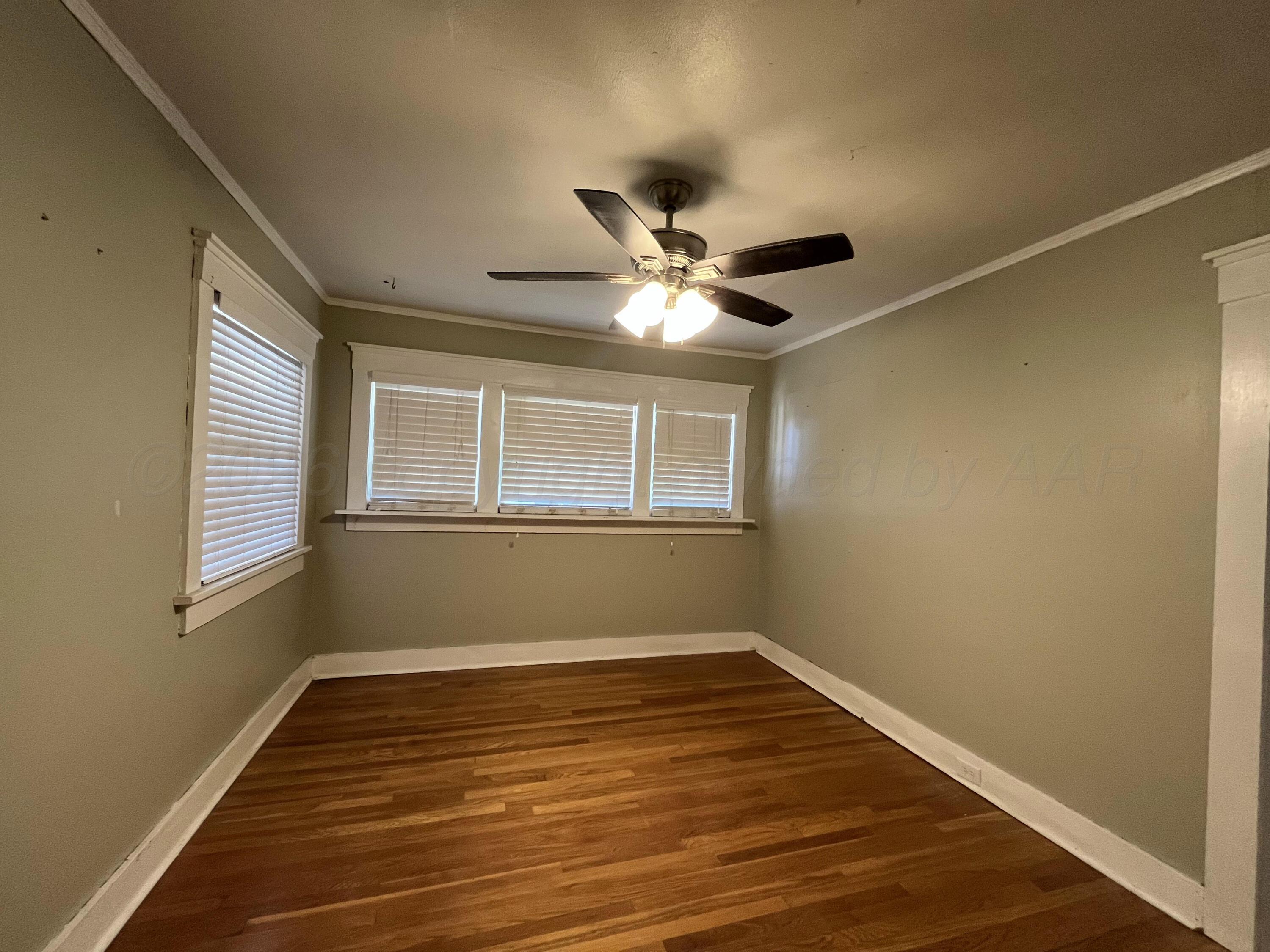 1704 S Hughes Street Property Photo 11