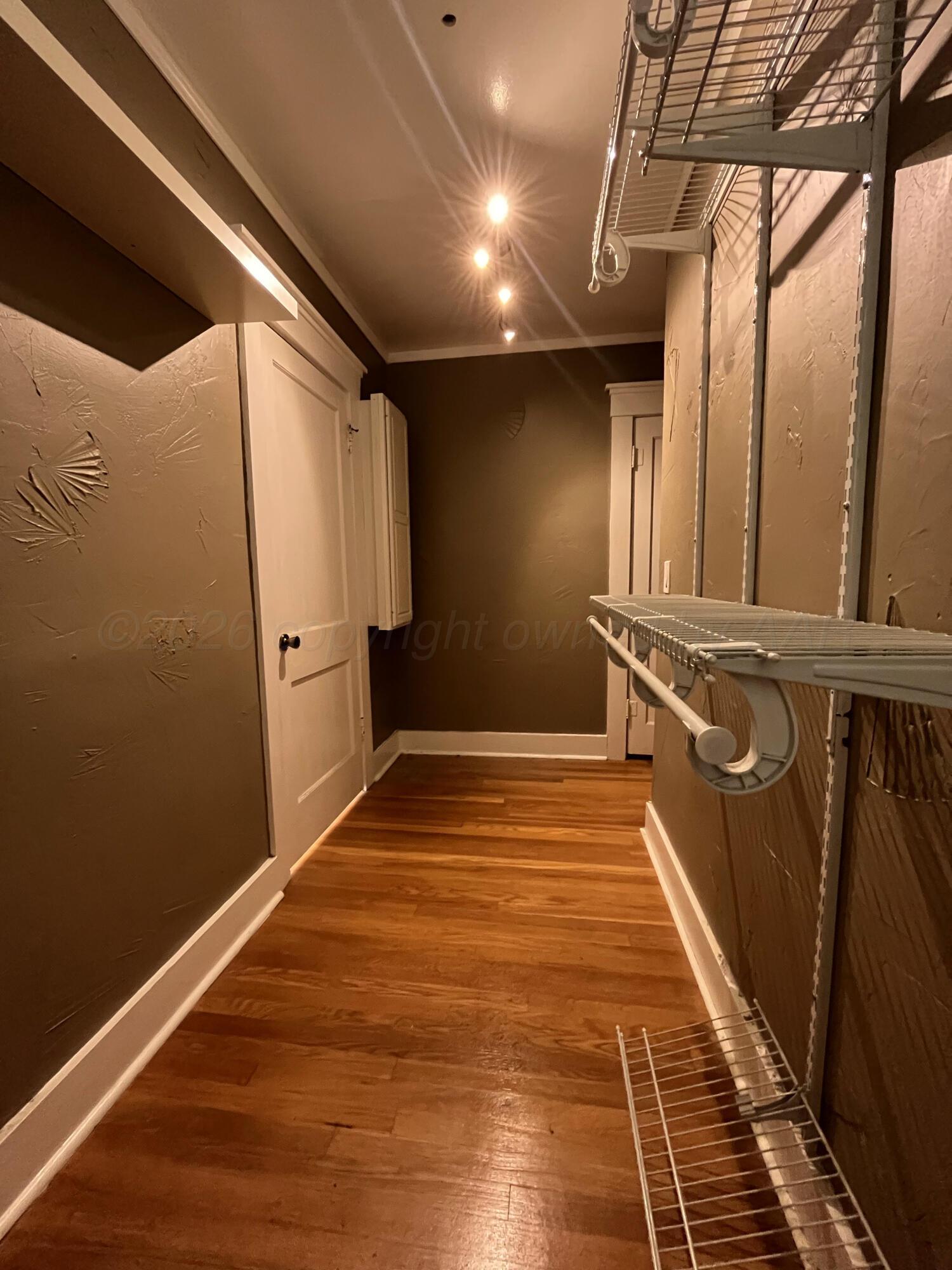 1704 S Hughes Street Property Photo 16
