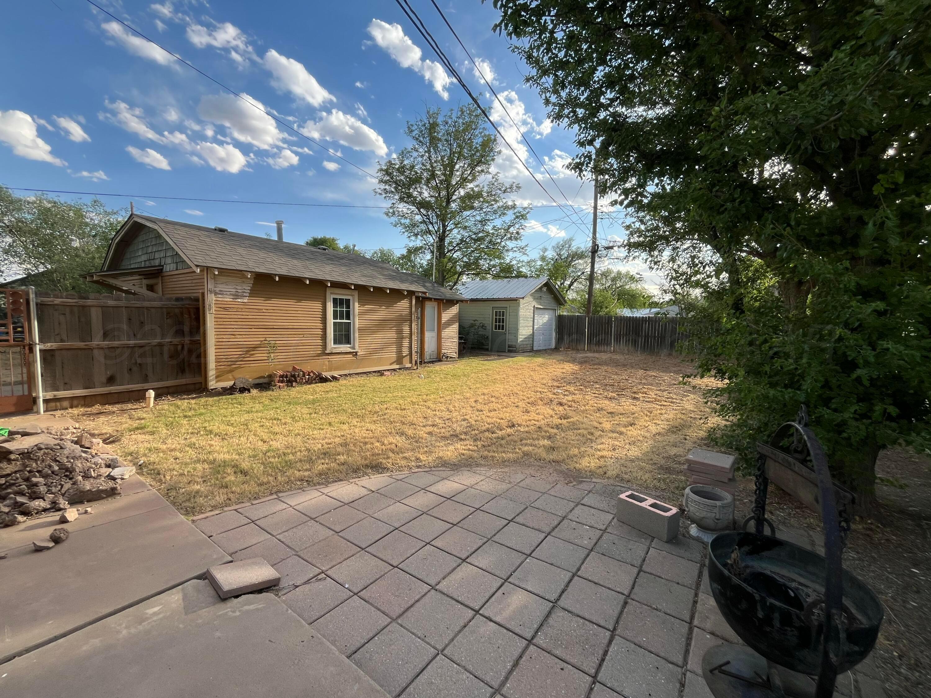 1704 S Hughes Street Property Photo 19