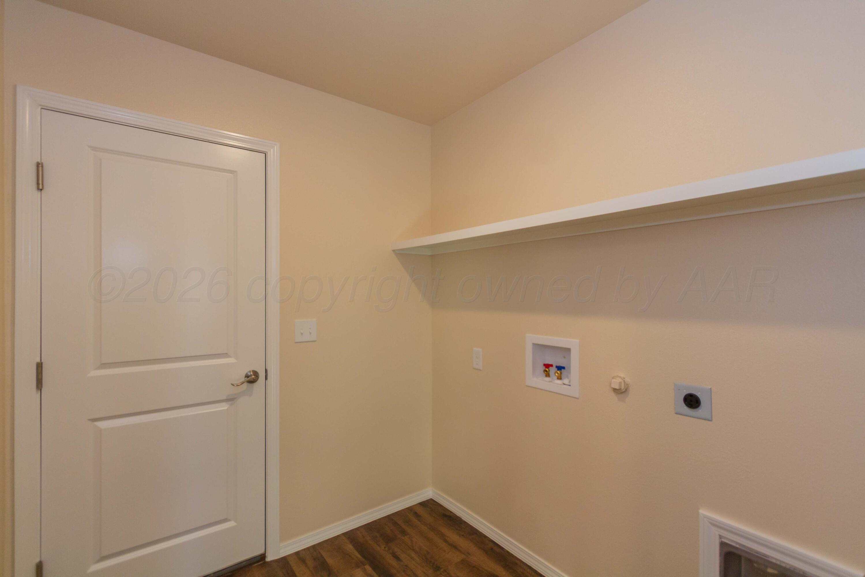 4610 Locker Street Property Photo 31