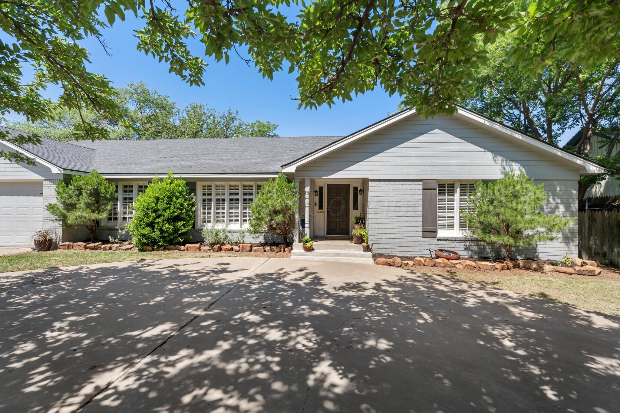 3216 Hawthorne Drive Property Photo 1