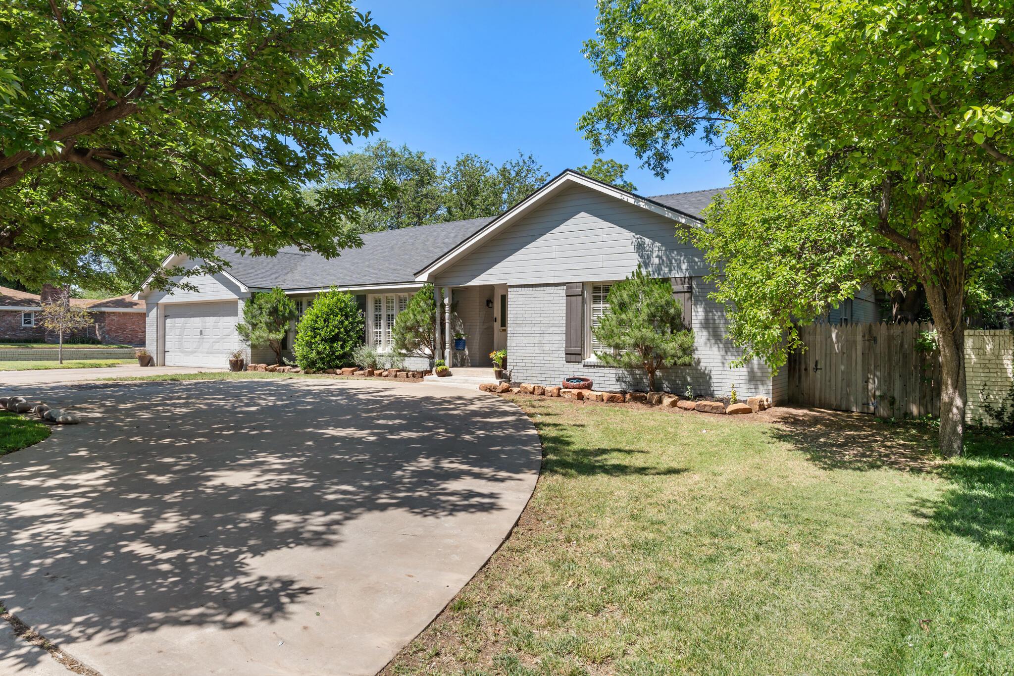 3216 Hawthorne Drive Property Photo 3