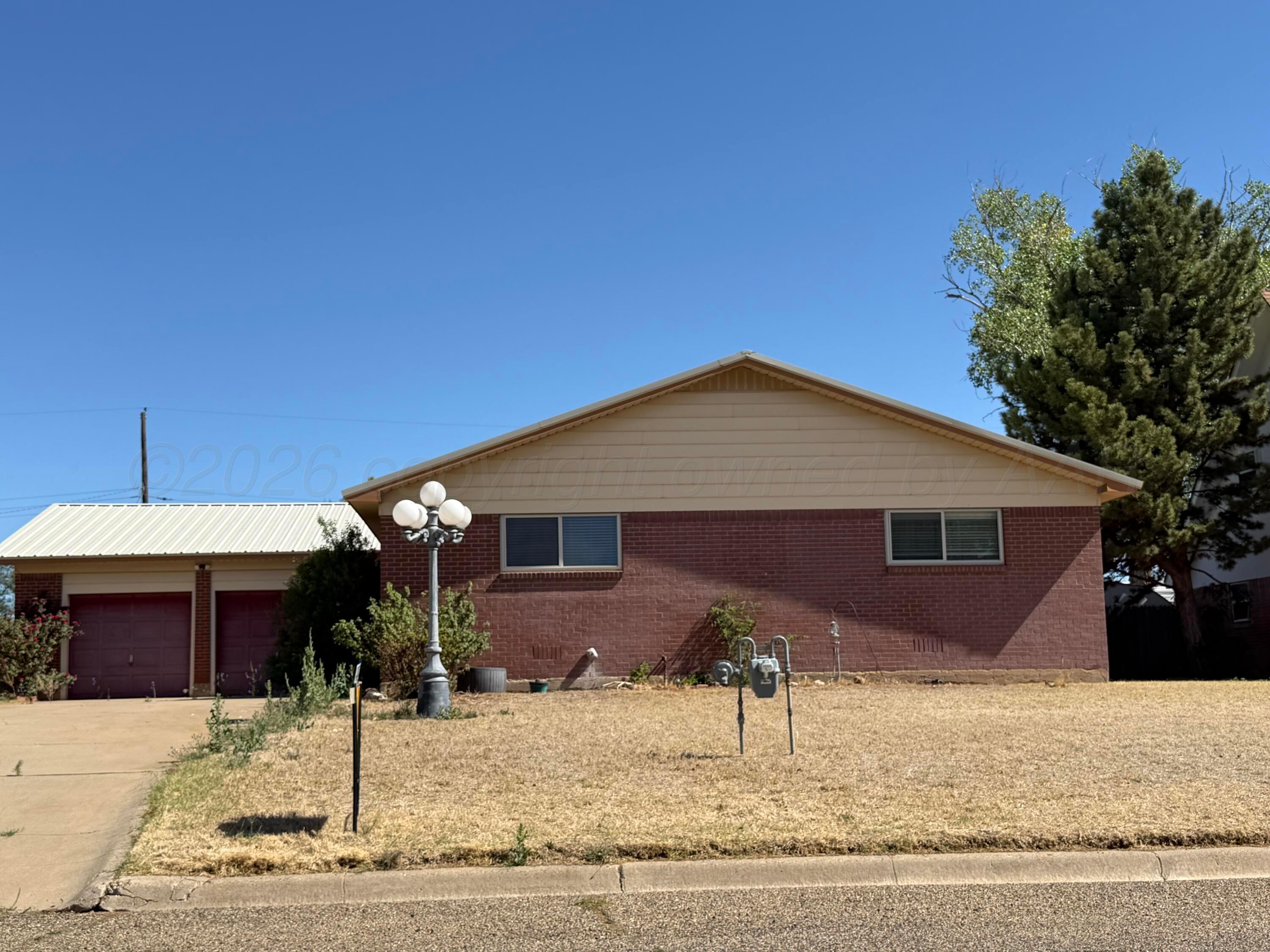 415 Mesquite Avenue Property Photo 1