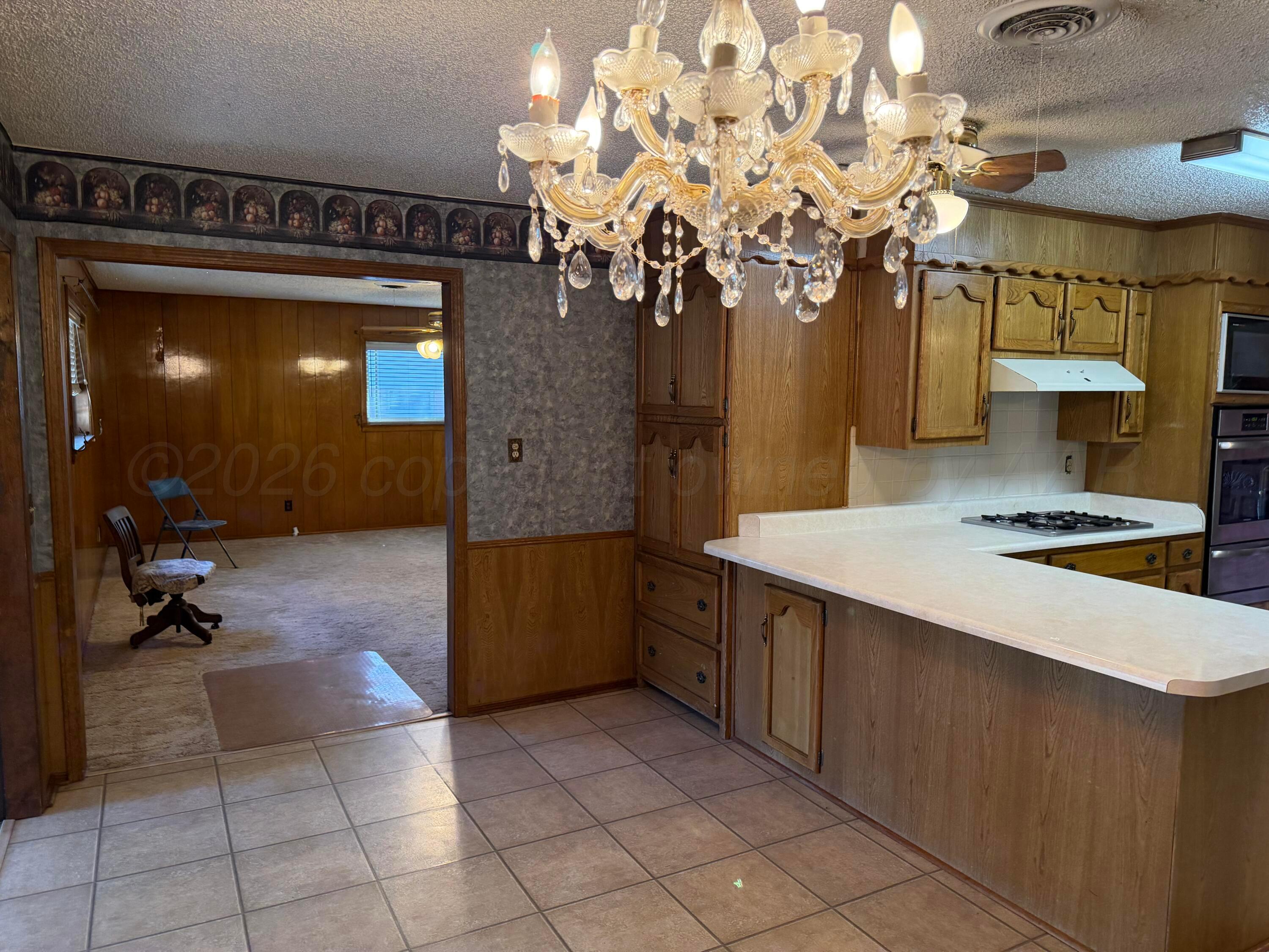 415 Mesquite Avenue Property Photo 8