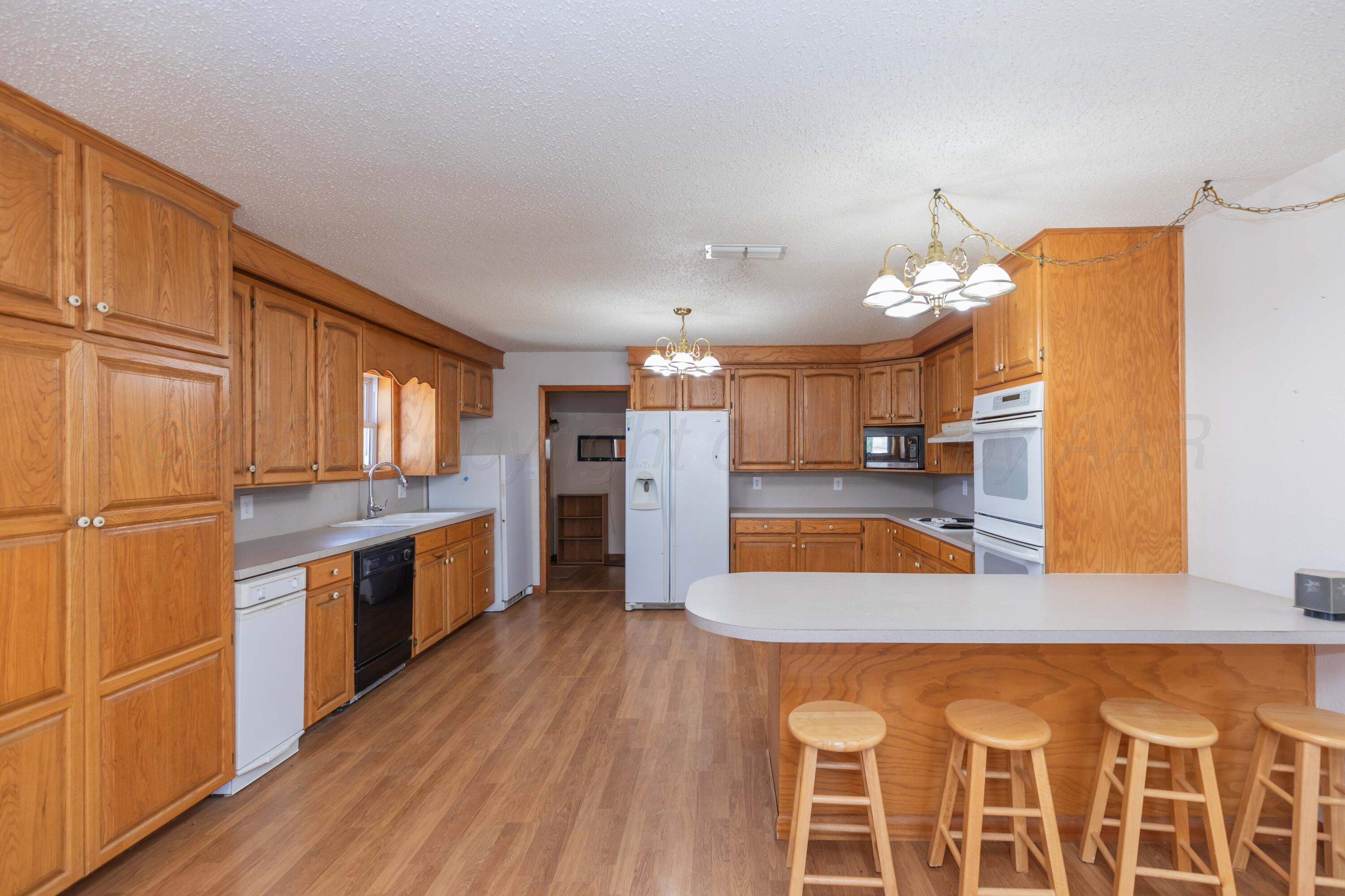 901 Lindberg Street Property Photo 3