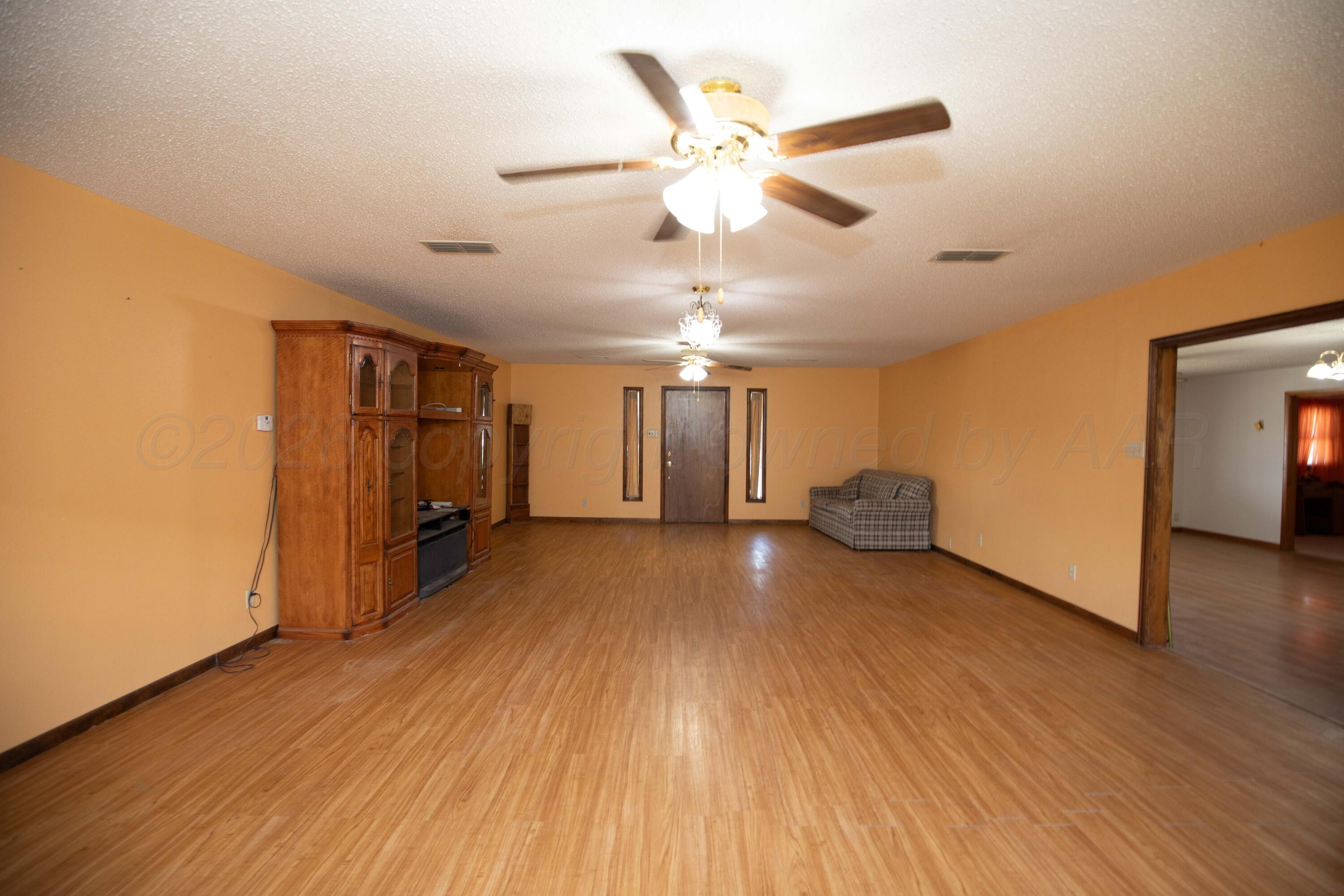 901 Lindberg Street Property Photo 13