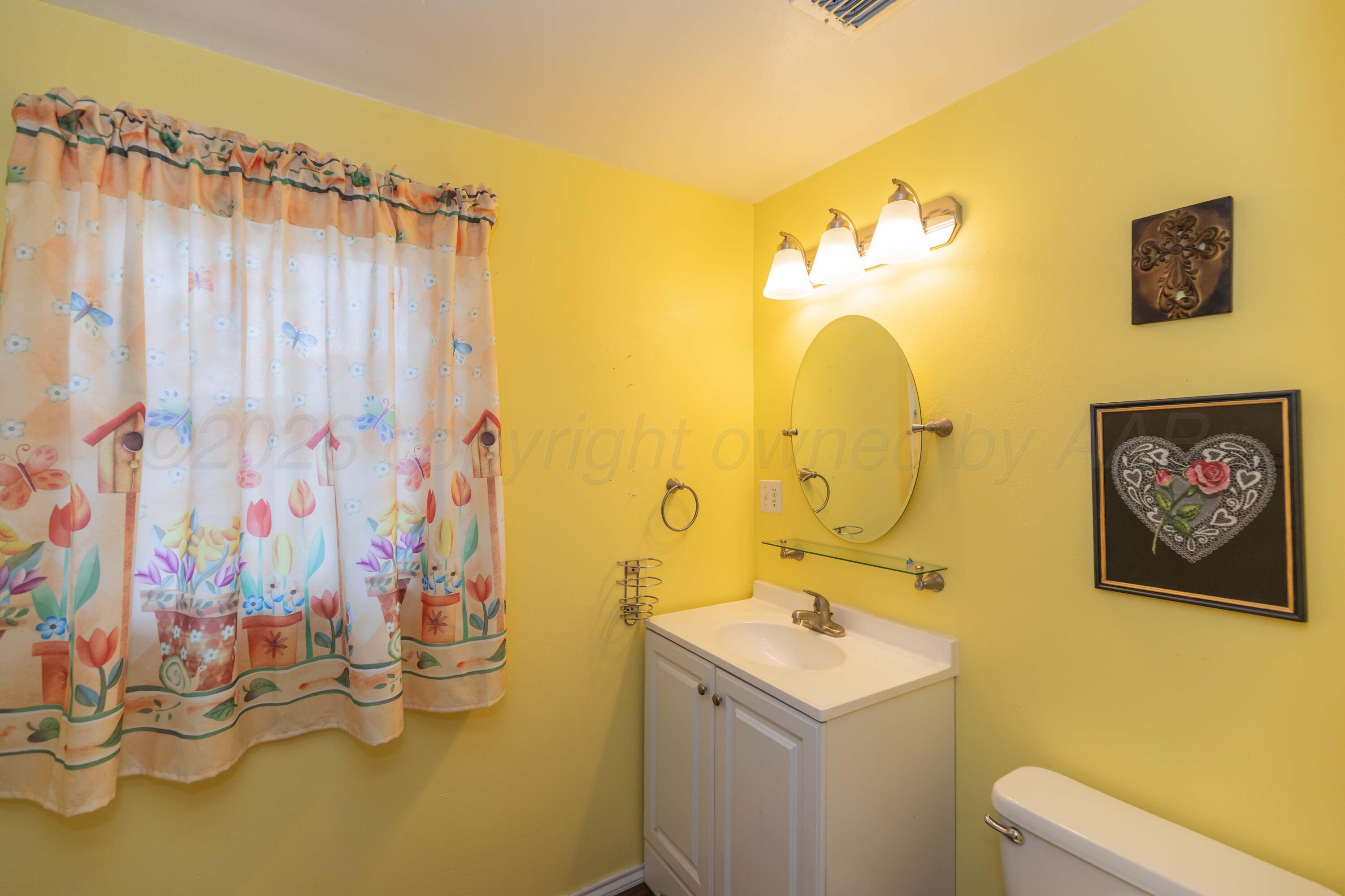 901 Lindberg Street Property Photo 19