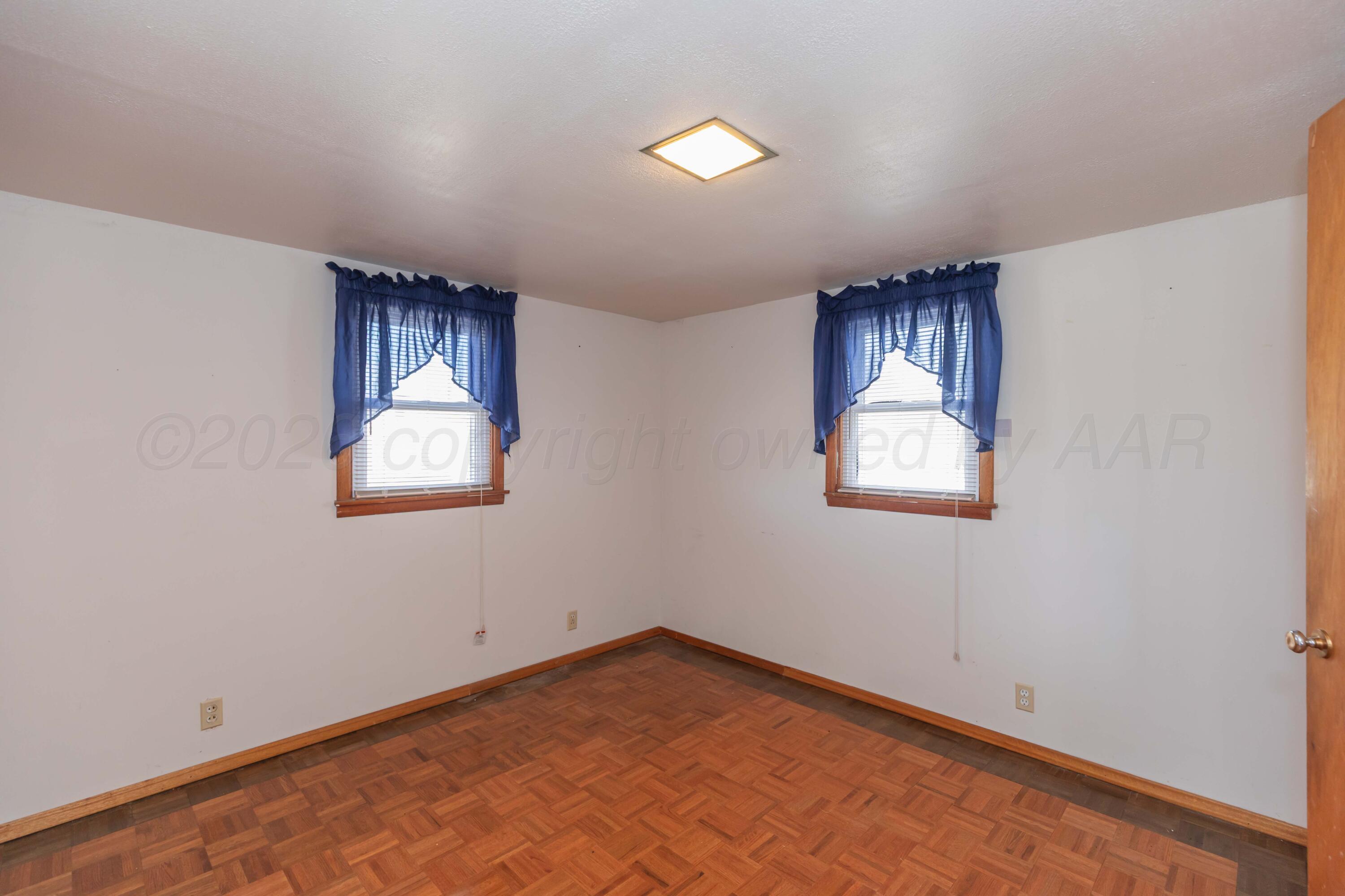 901 Lindberg Street Property Photo 25