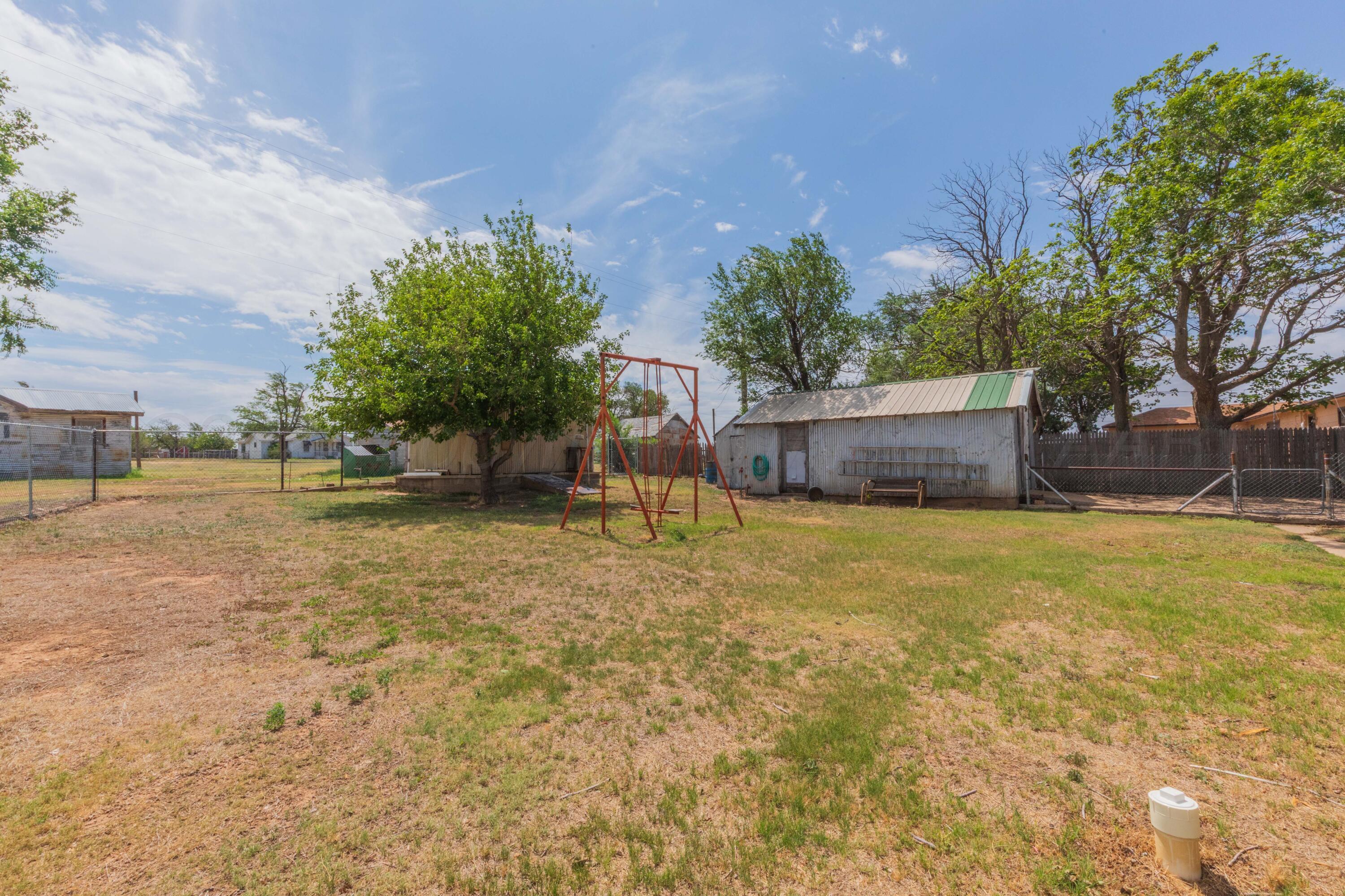 901 Lindberg Street Property Photo 25