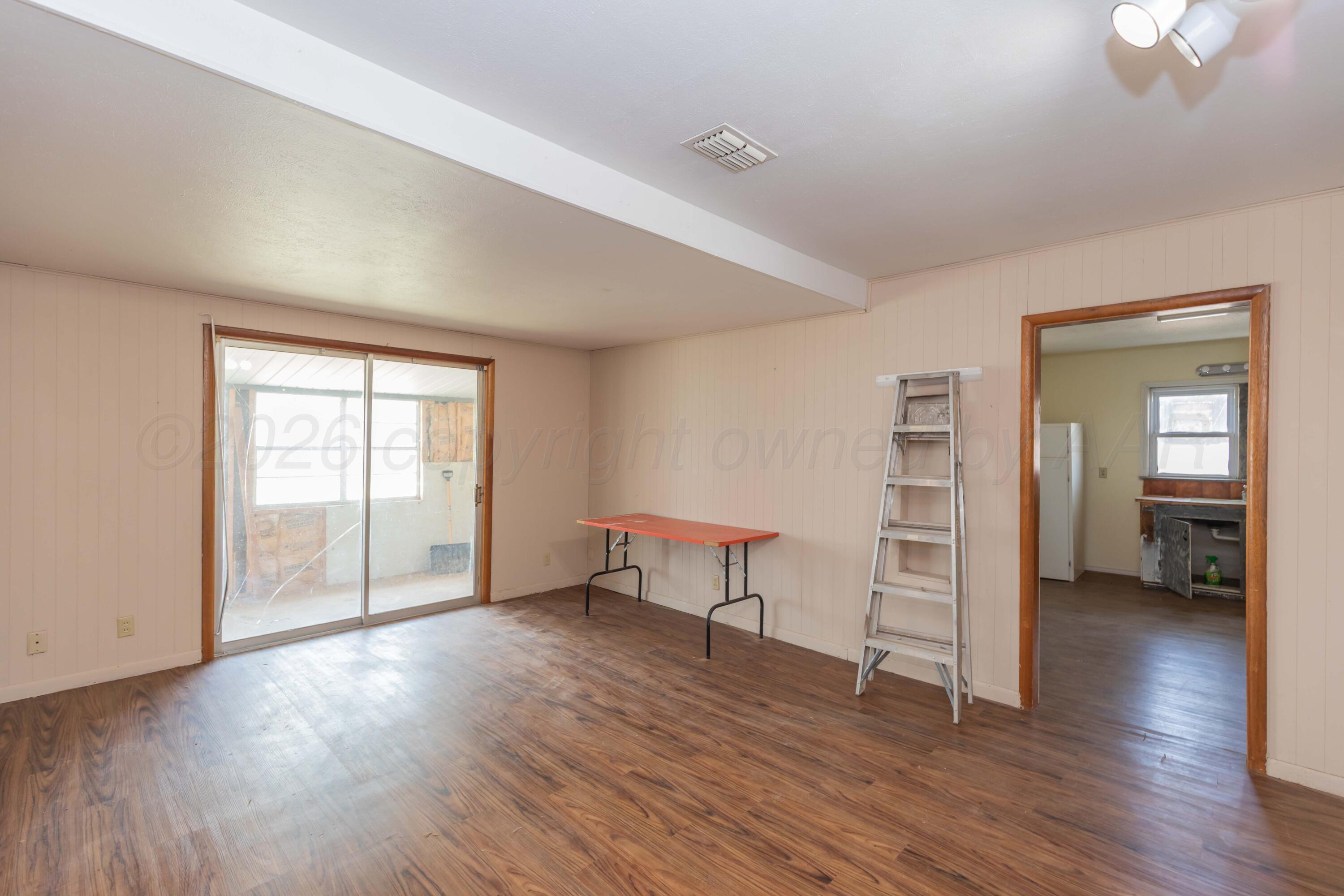 901 Lindberg Street Property Photo 28