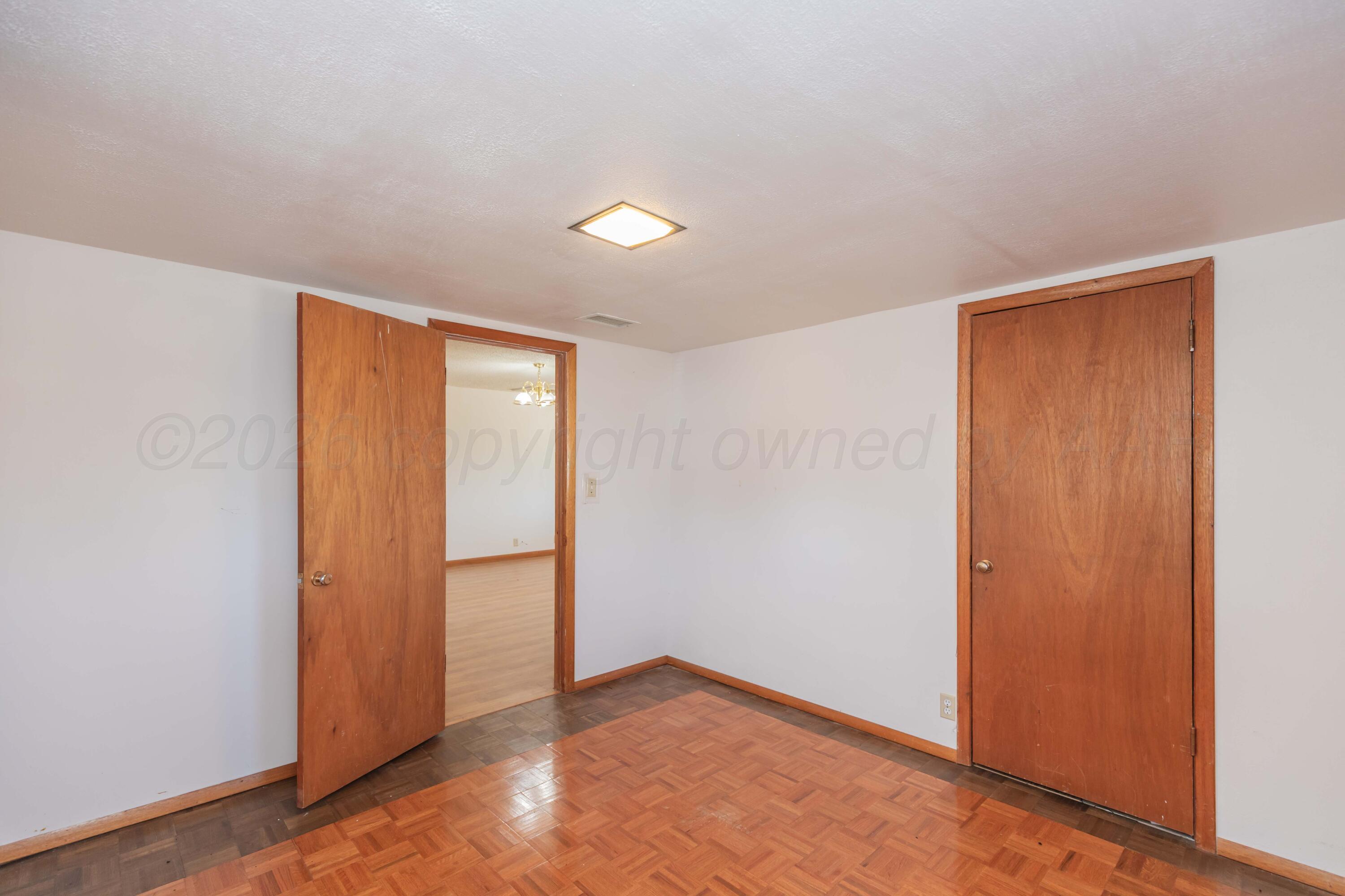 901 Lindberg Street Property Photo 29