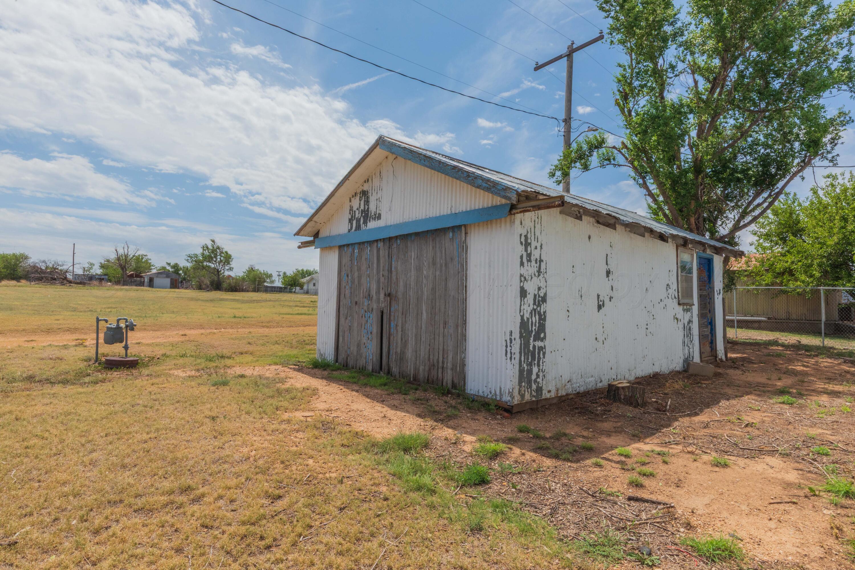 901 Lindberg Street Property Photo 38