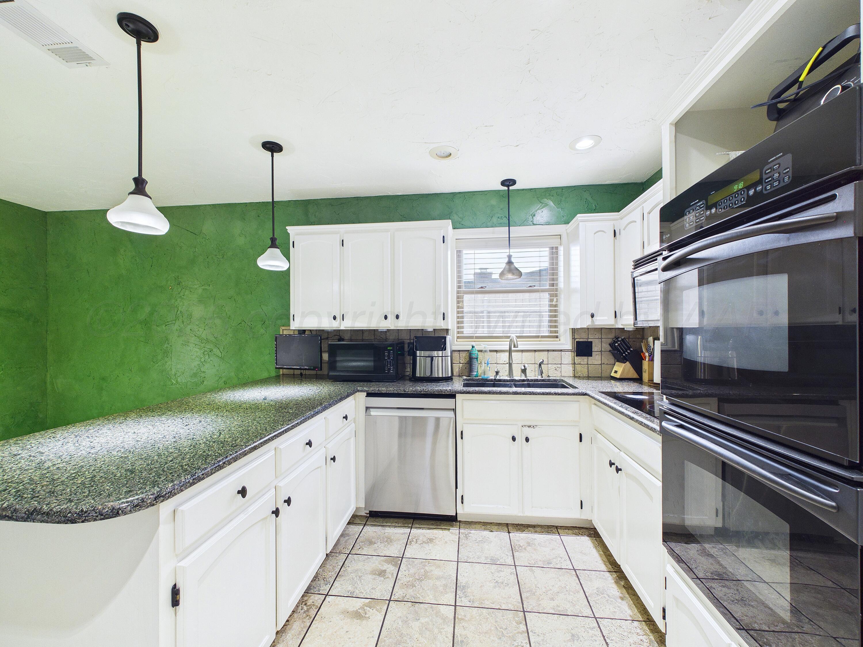7810 Farrell Drive Property Photo 14