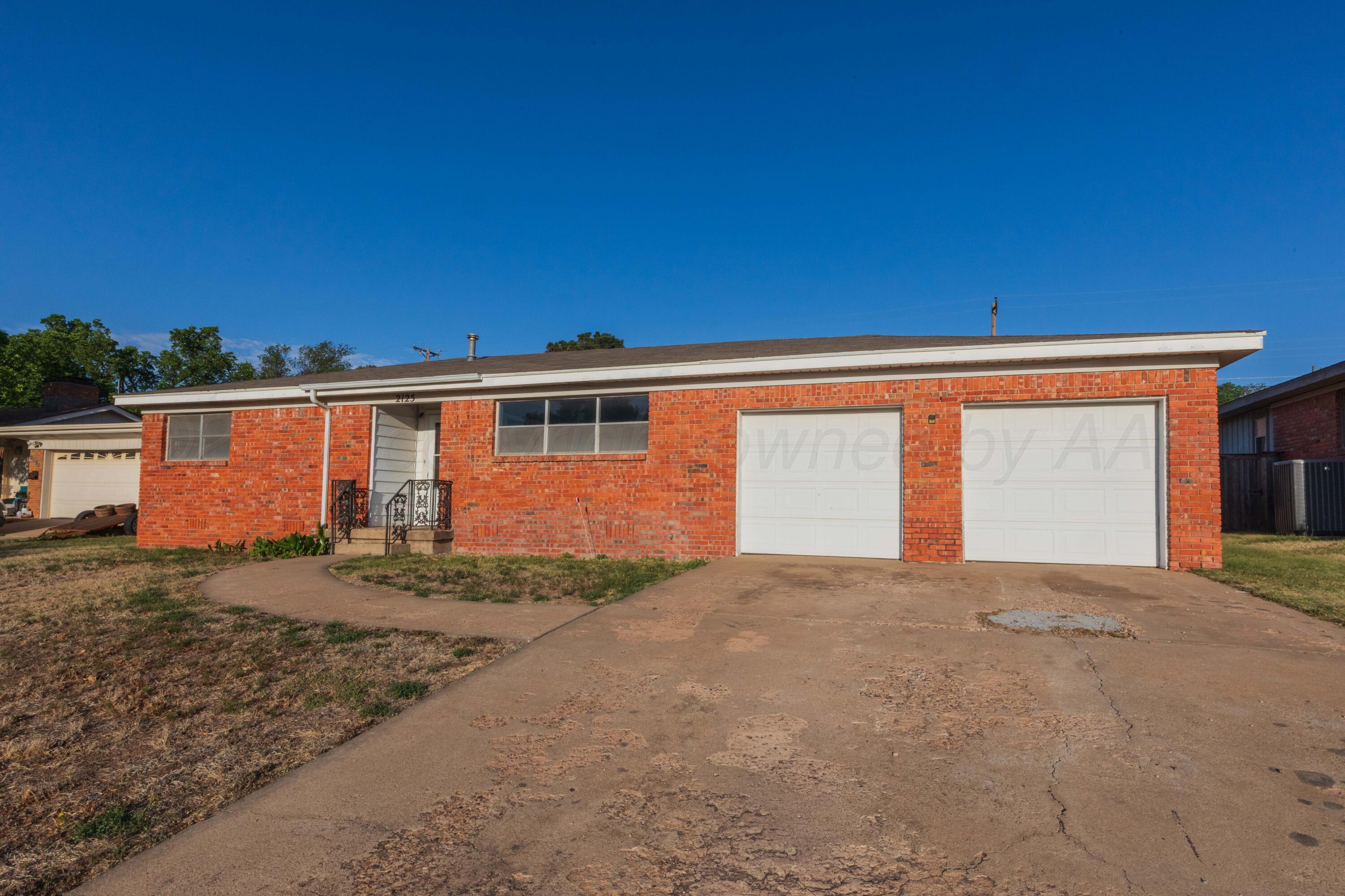 2125 N Dogwood Lane Property Photo 3