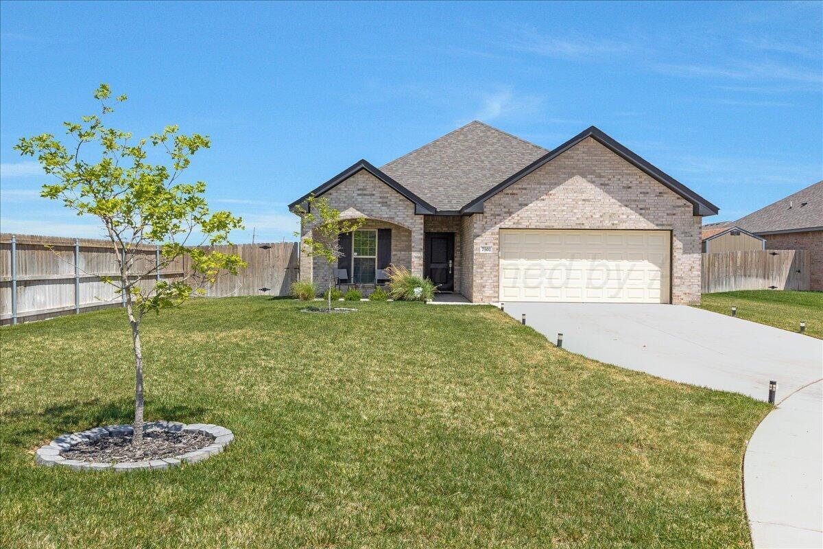 7501 WELLINGTON Property Photo 1