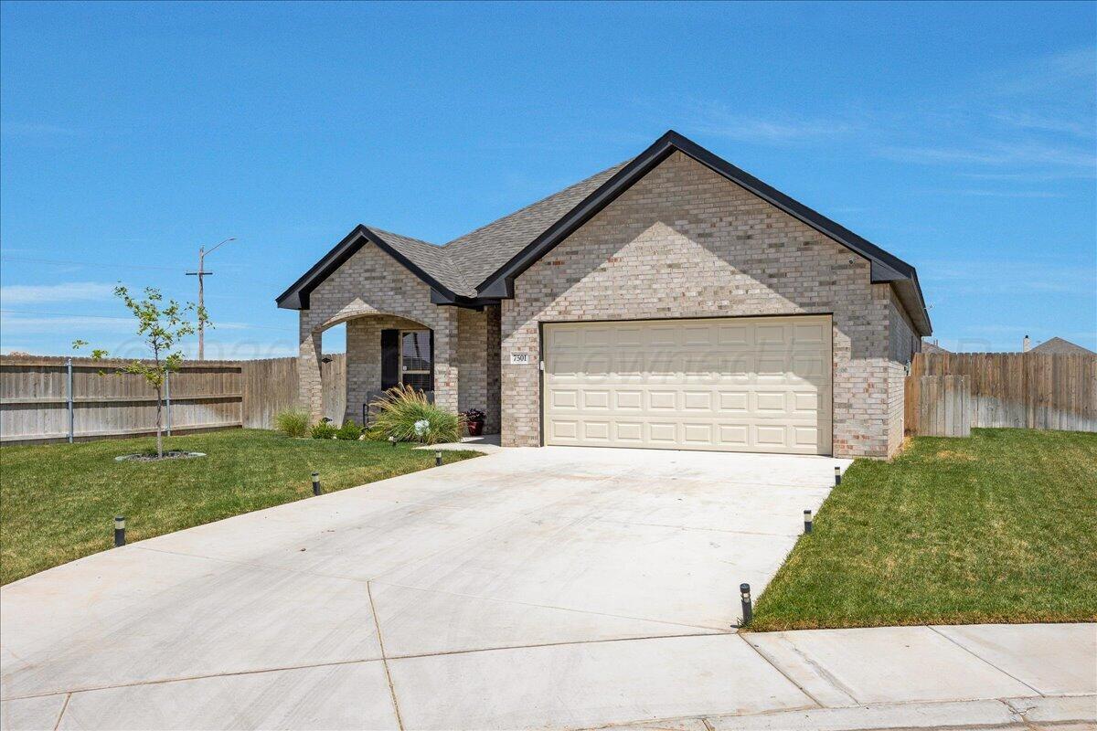 7501 Wellington Property Photo 2