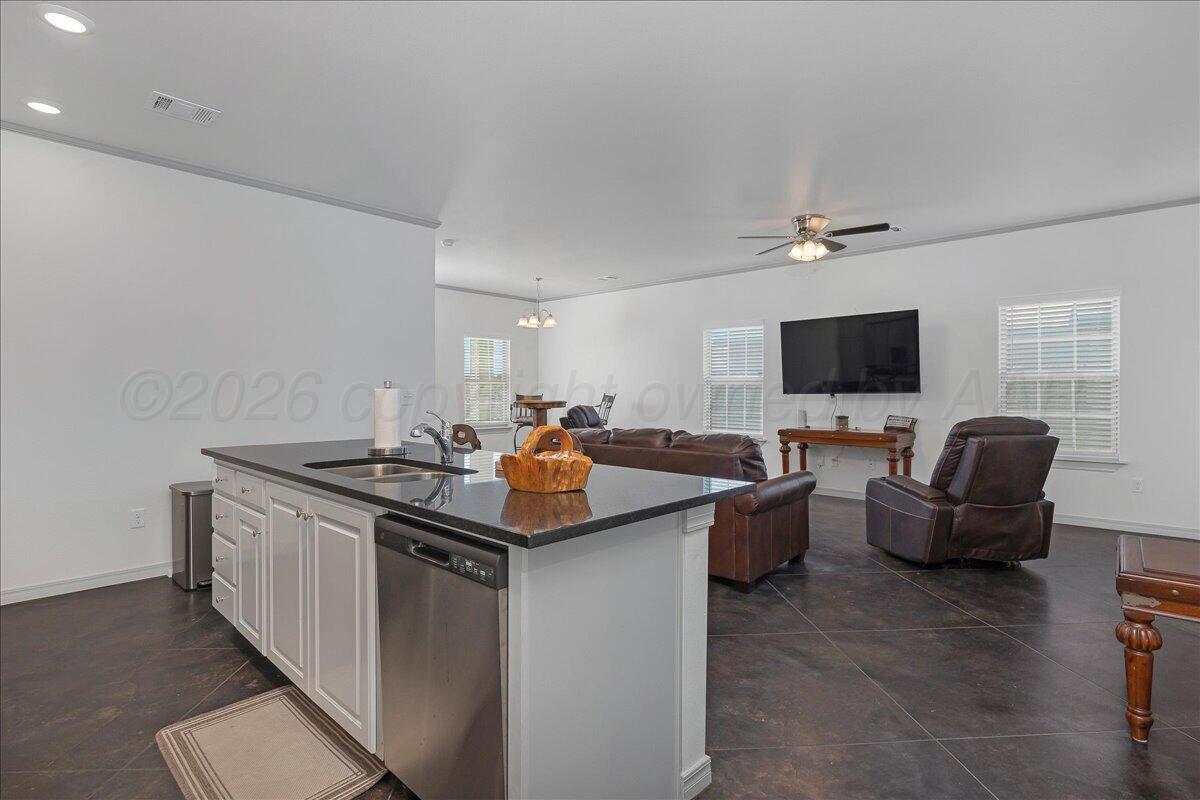 7501 Wellington Property Photo 11