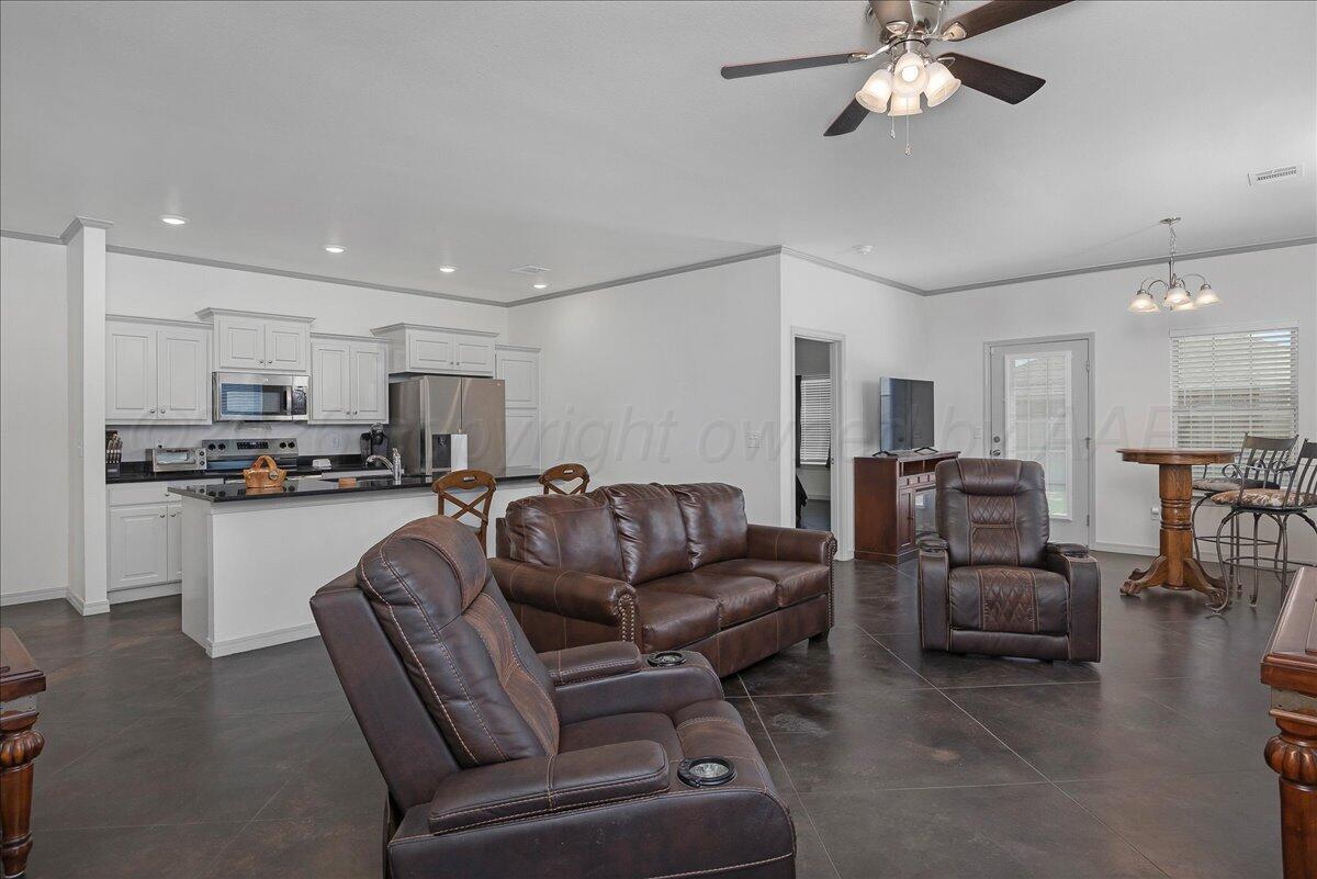 7501 Wellington Property Photo 13