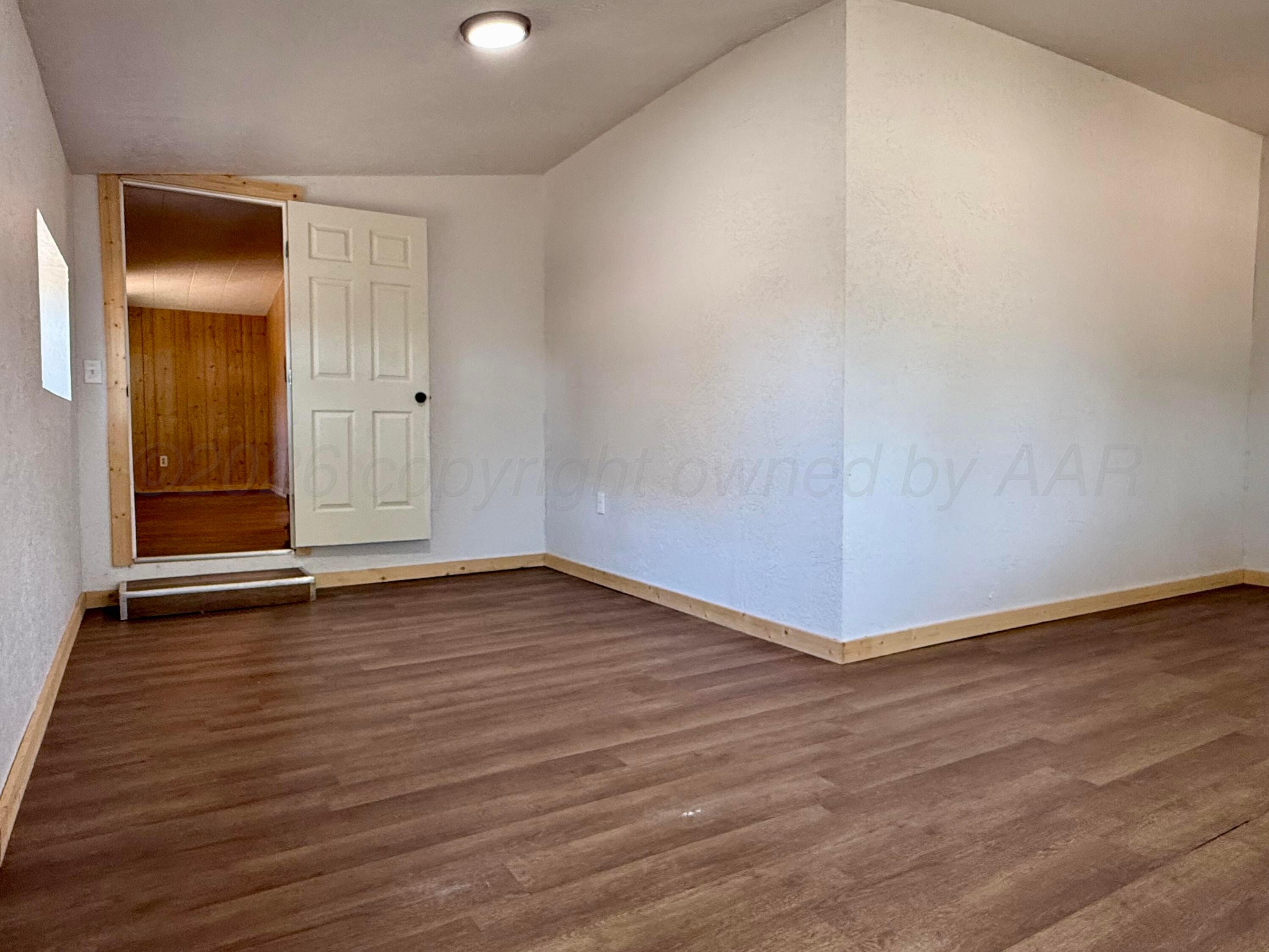 522 E Francis Avenue Property Photo 20
