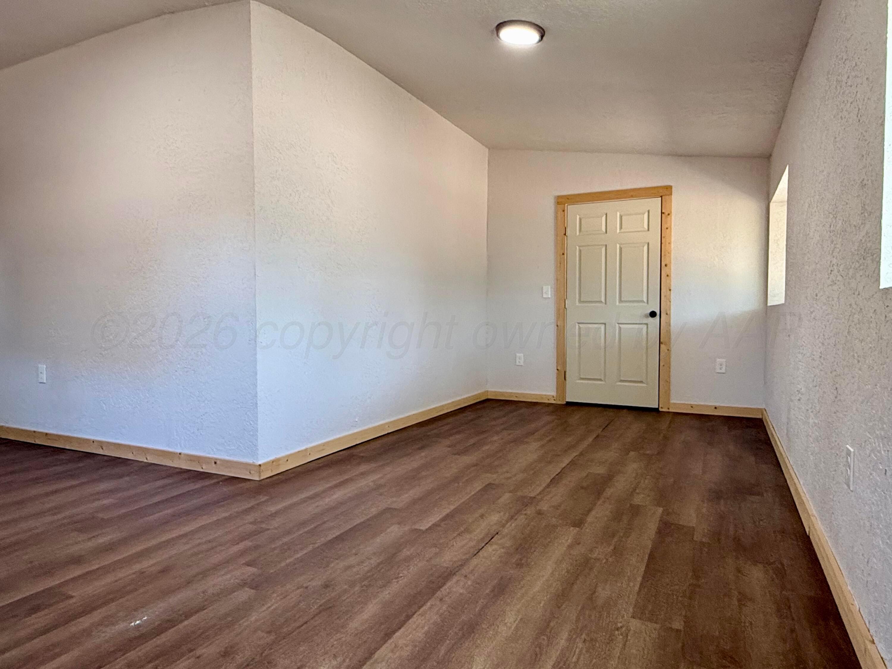 522 E Francis Avenue Property Photo 21