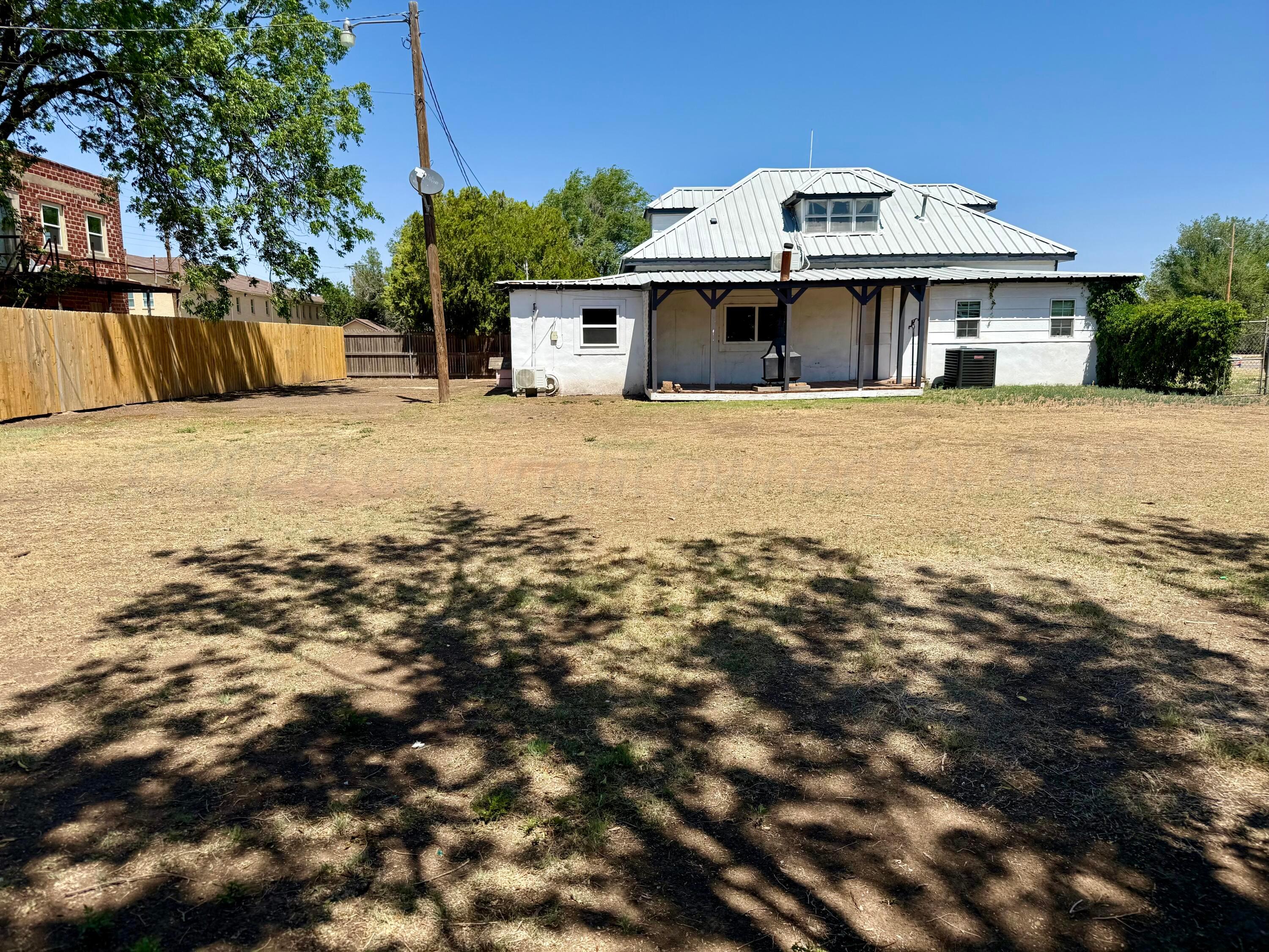 522 E Francis Avenue Property Photo 26