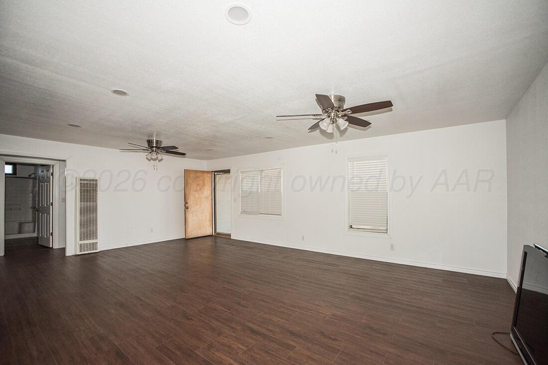 411 Ne 4th Street Property Photo 5