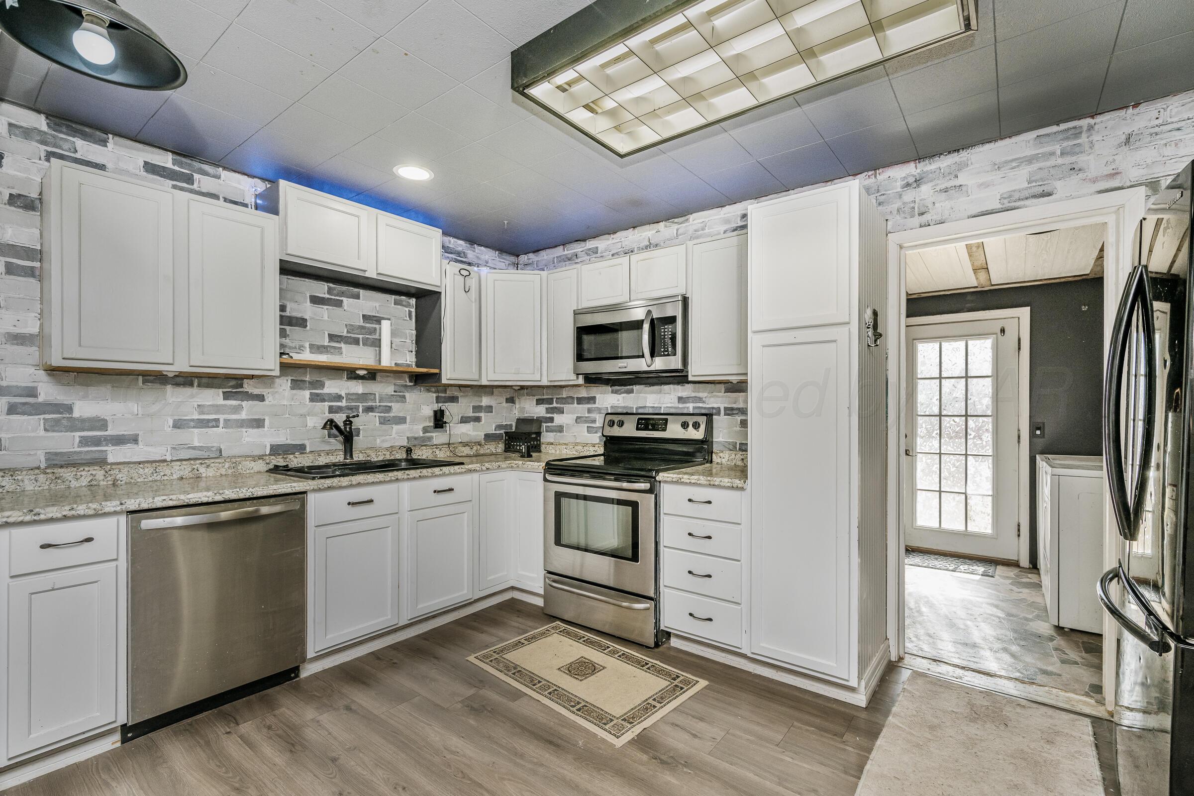4429 Bowie Street Property Photo 8