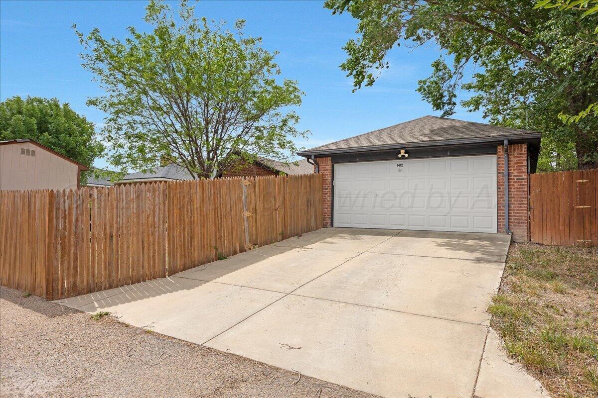 1412 Sw 61st Avenue Property Photo 29