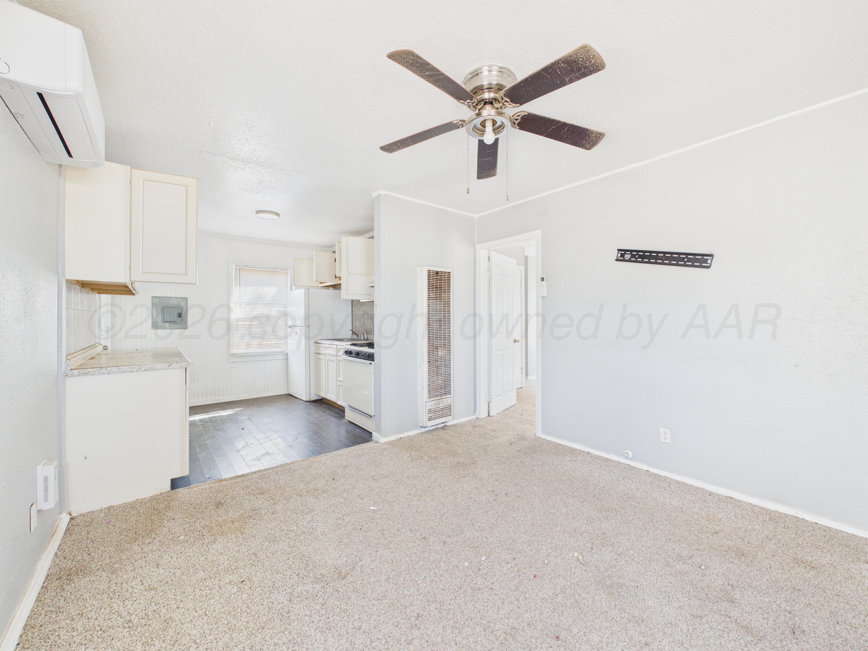 1412 N Marrs Street Property Photo 4