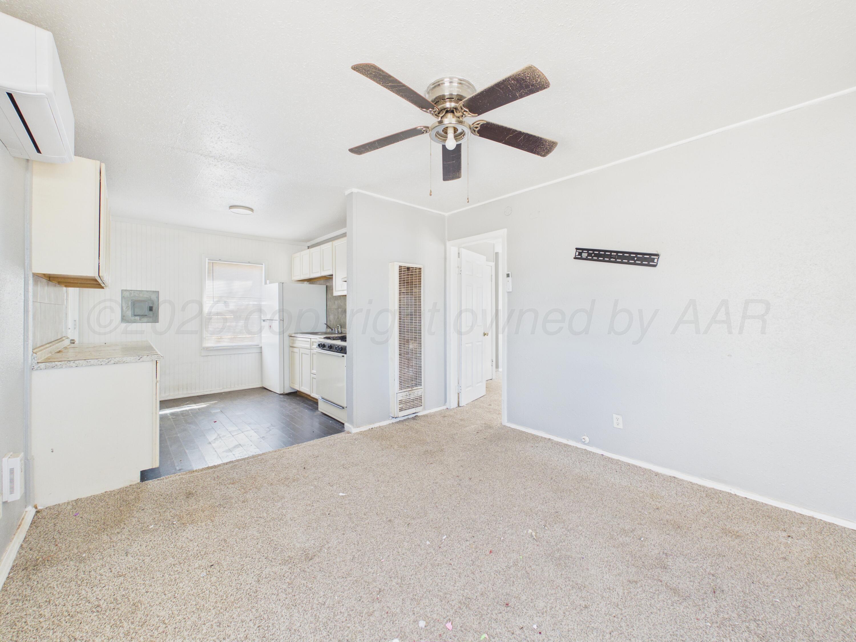 1412 N Marrs Street Property Photo 5