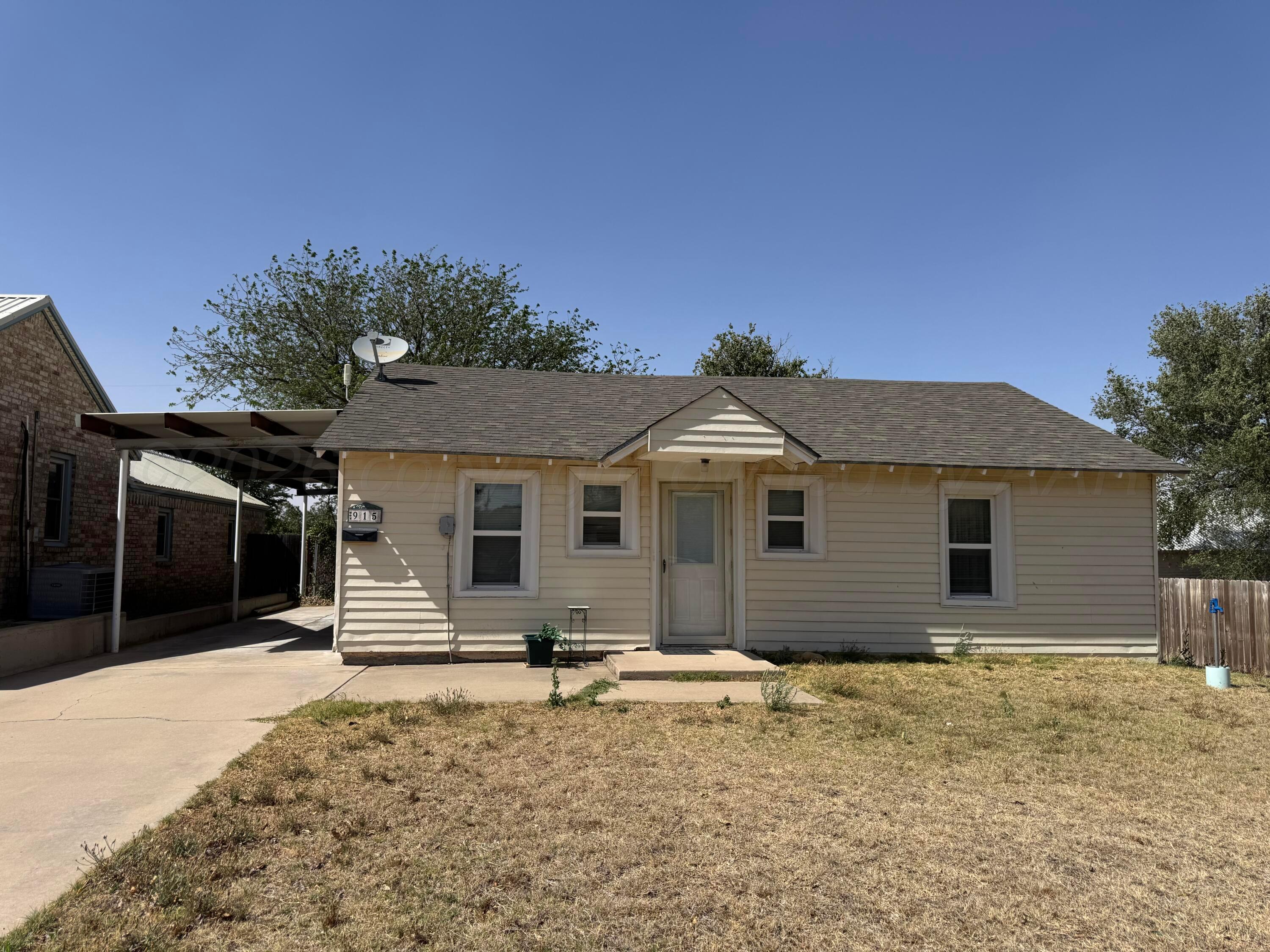 915 Ash Street Property Photo 1