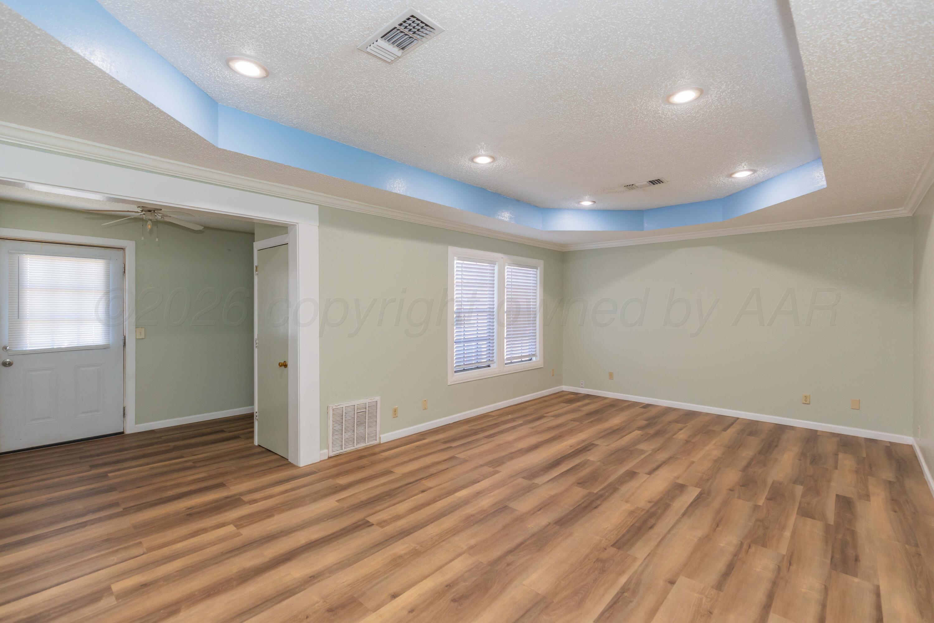 400 N Tennessee Street Property Photo 6