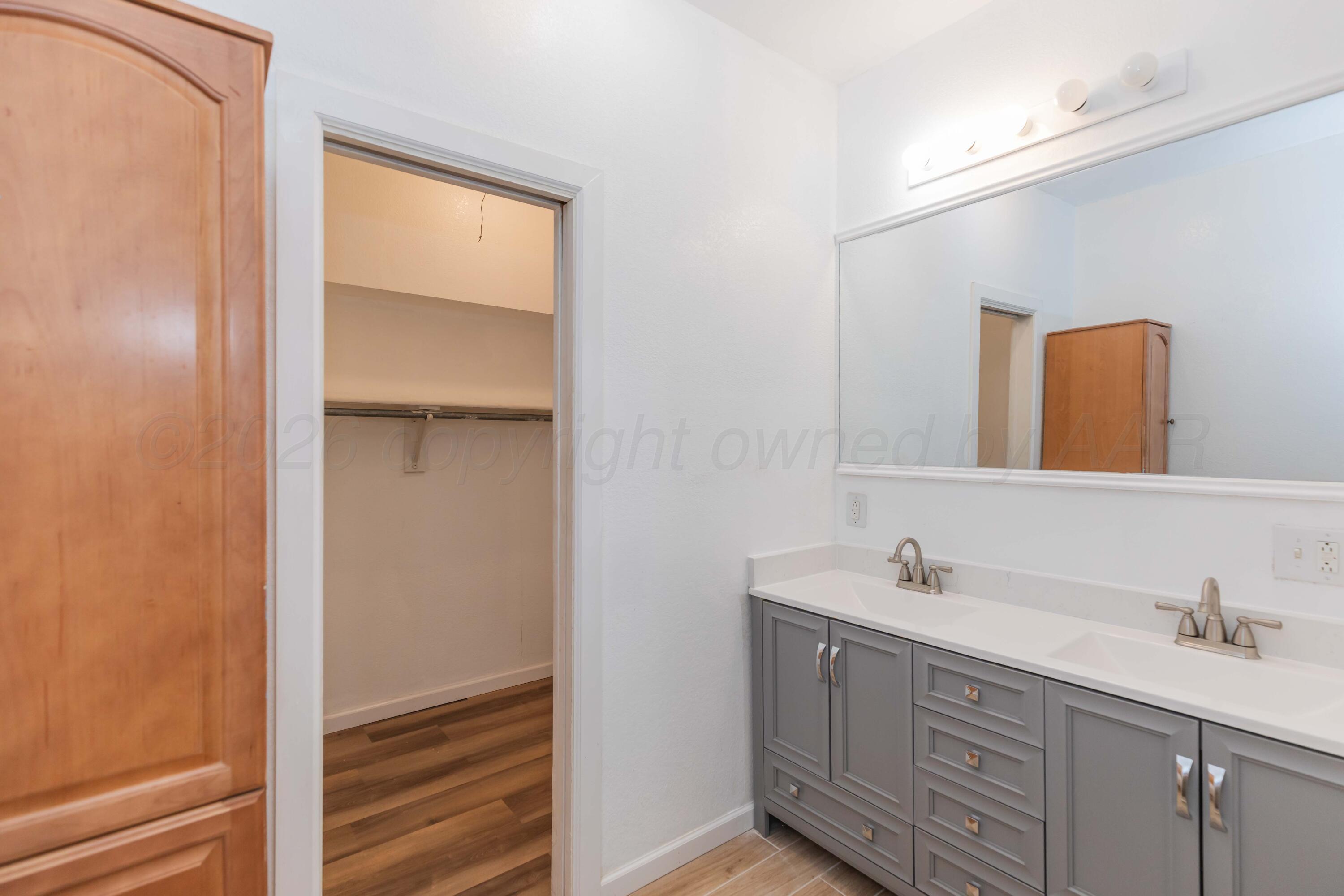400 N Tennessee Street Property Photo 7