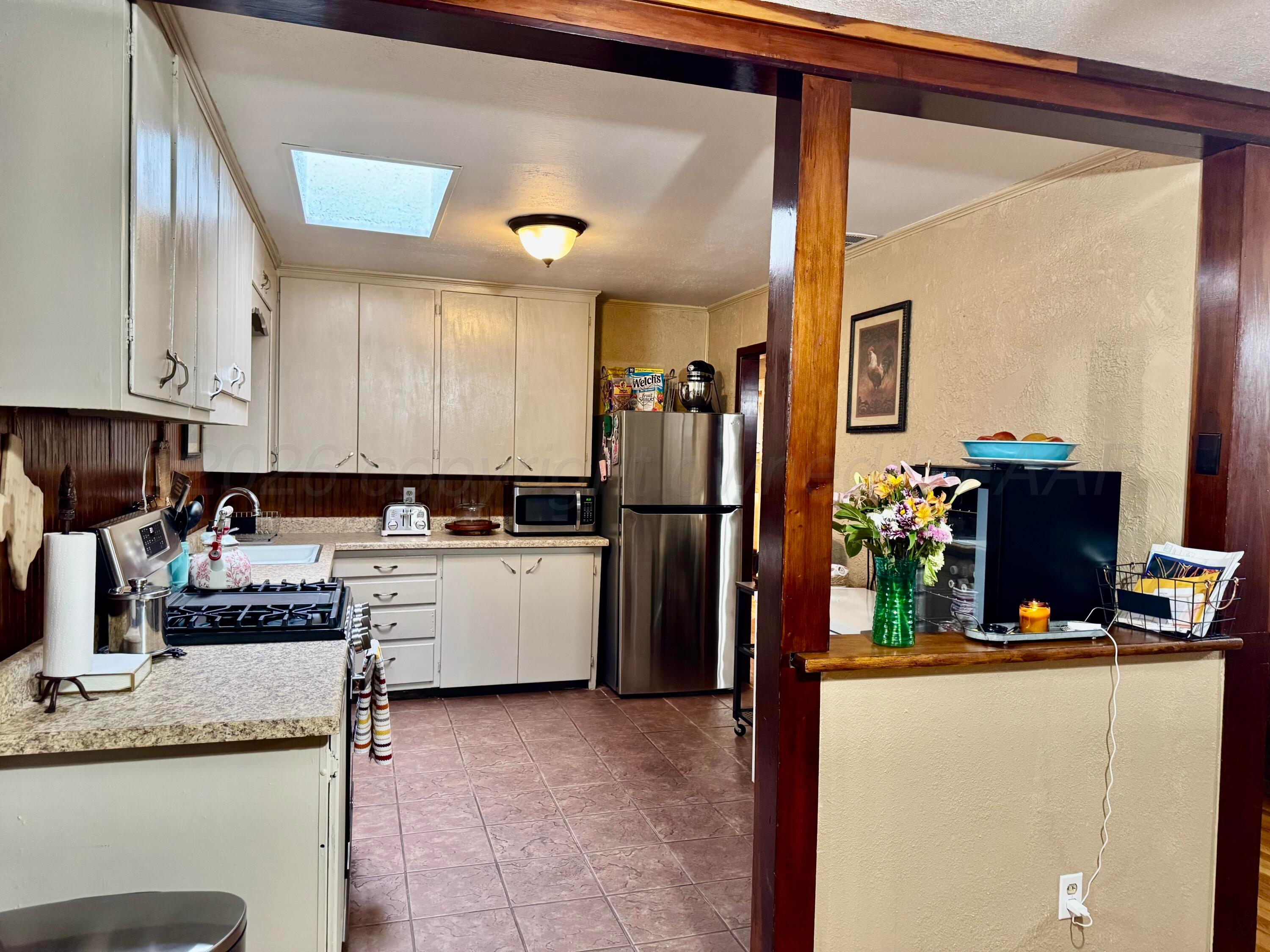 833 Conklin Street Property Photo 7