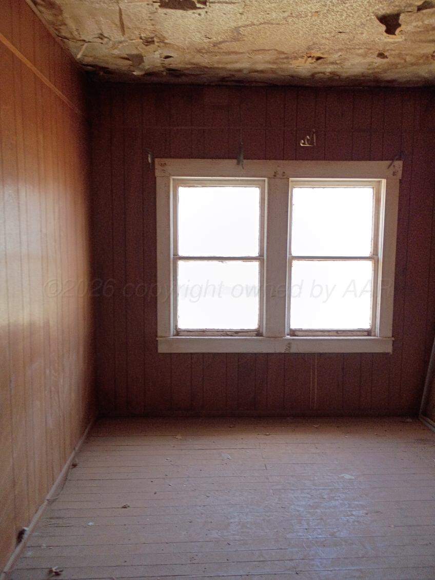 328 N Austin Avenue Property Photo 6