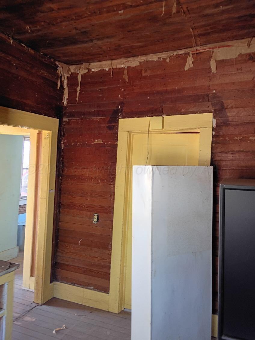 328 N Austin Avenue Property Photo 7