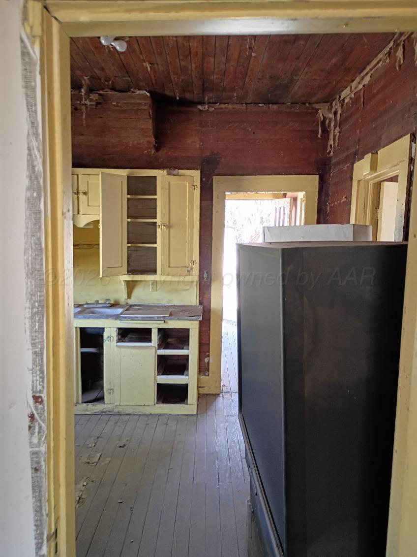 328 N Austin Avenue Property Photo 9