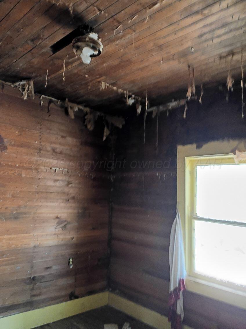328 N Austin Avenue Property Photo 11