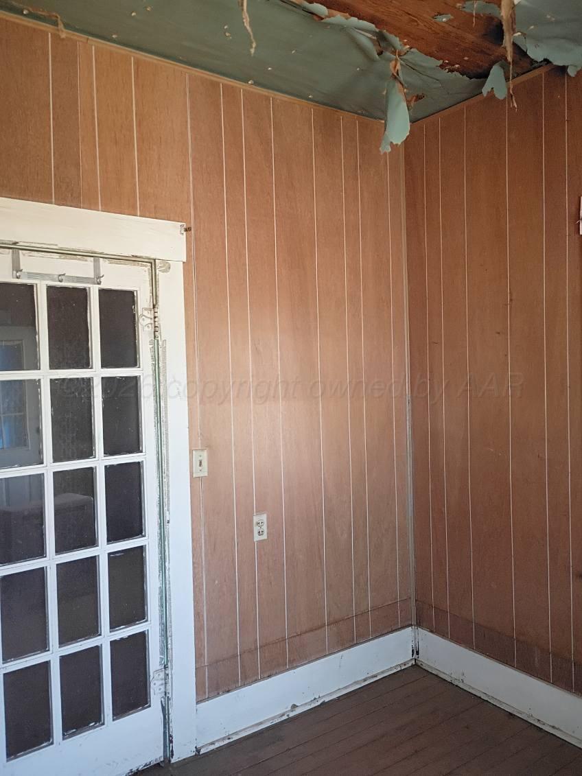 328 N Austin Avenue Property Photo 12