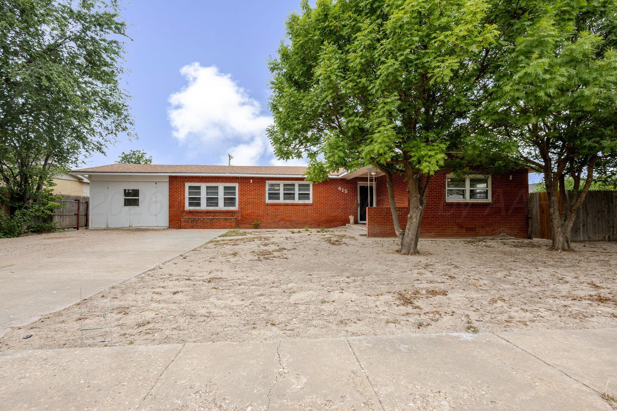 615 W Avenue J Property Photo 1