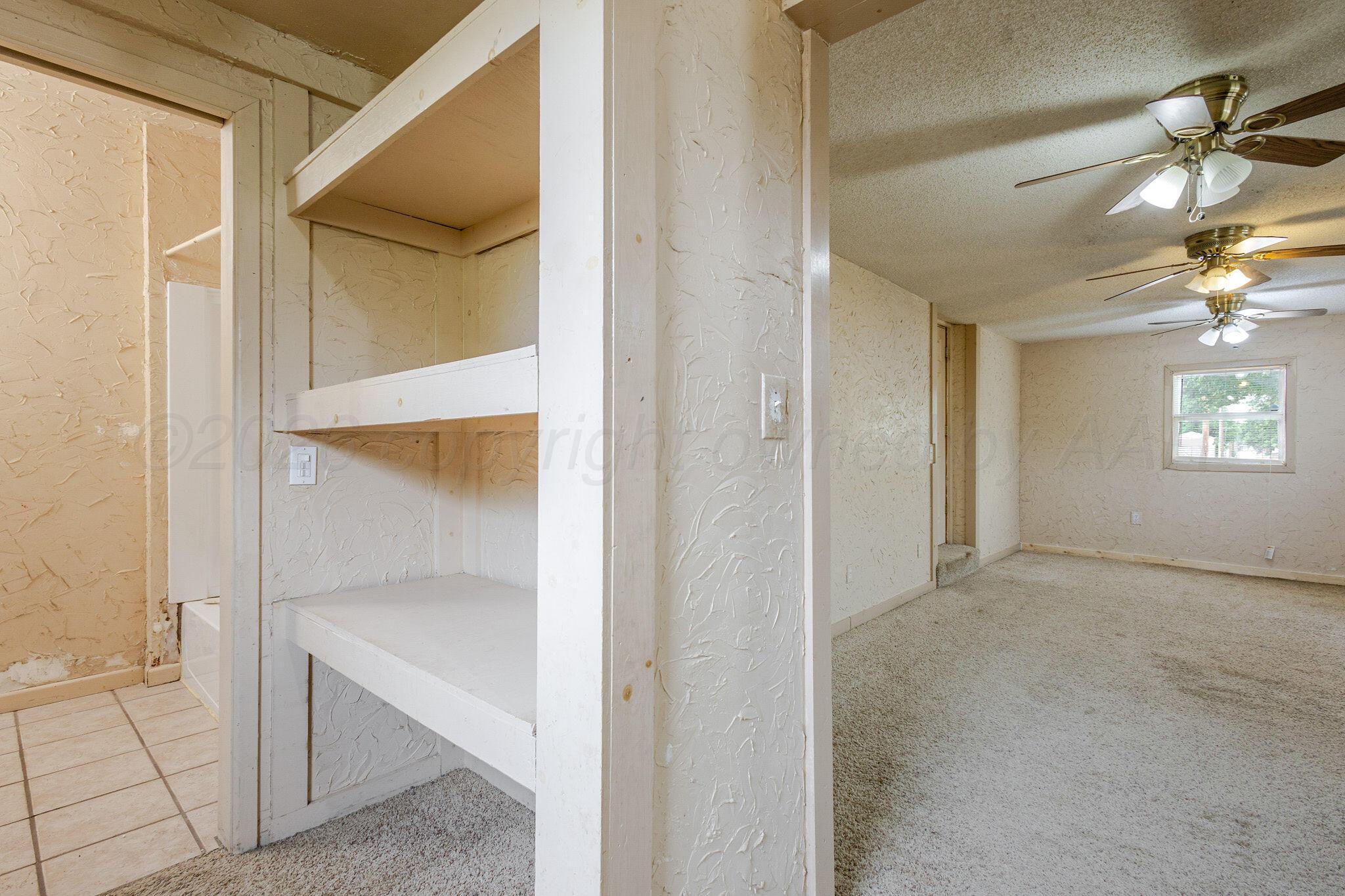 615 W Avenue J Property Photo 17