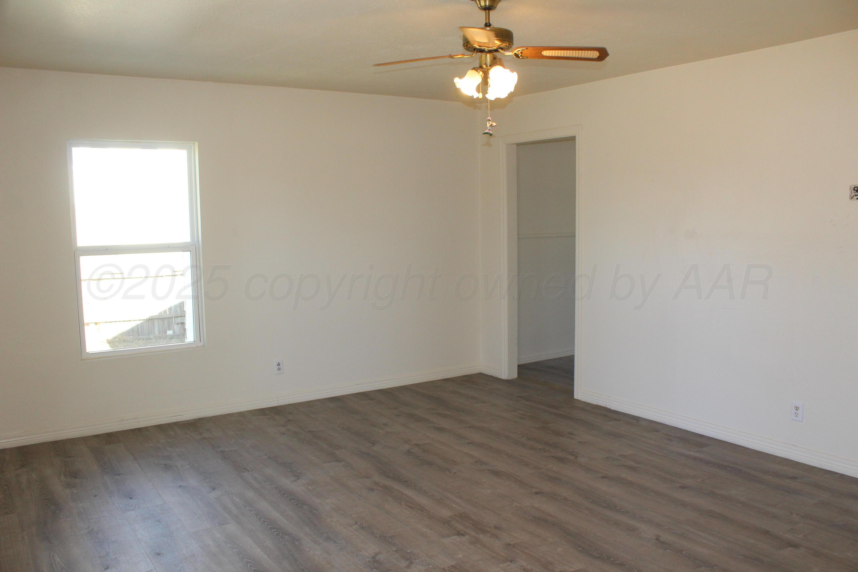 718 Ave. K Property Photo 4