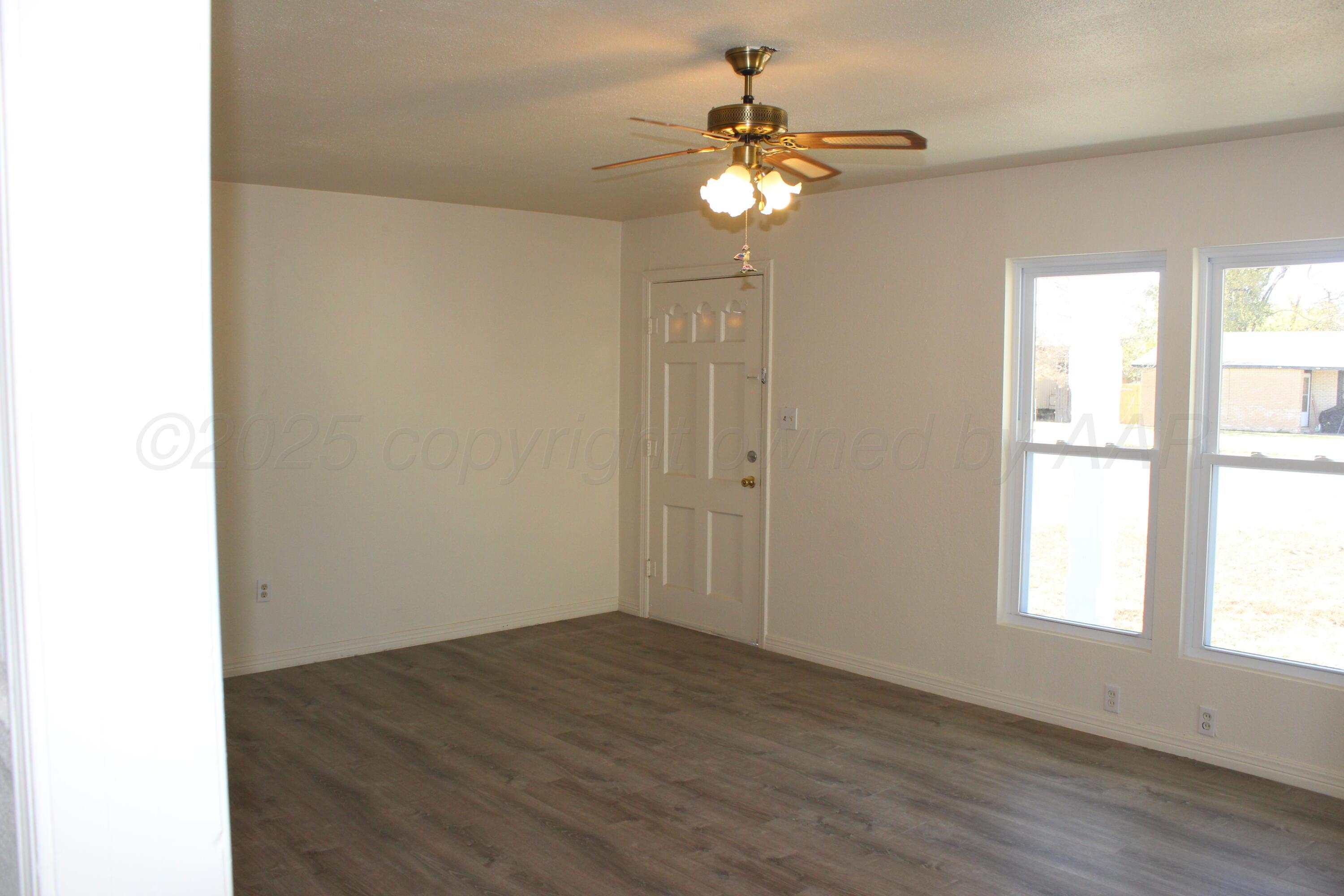 718 Ave. K Property Photo 6