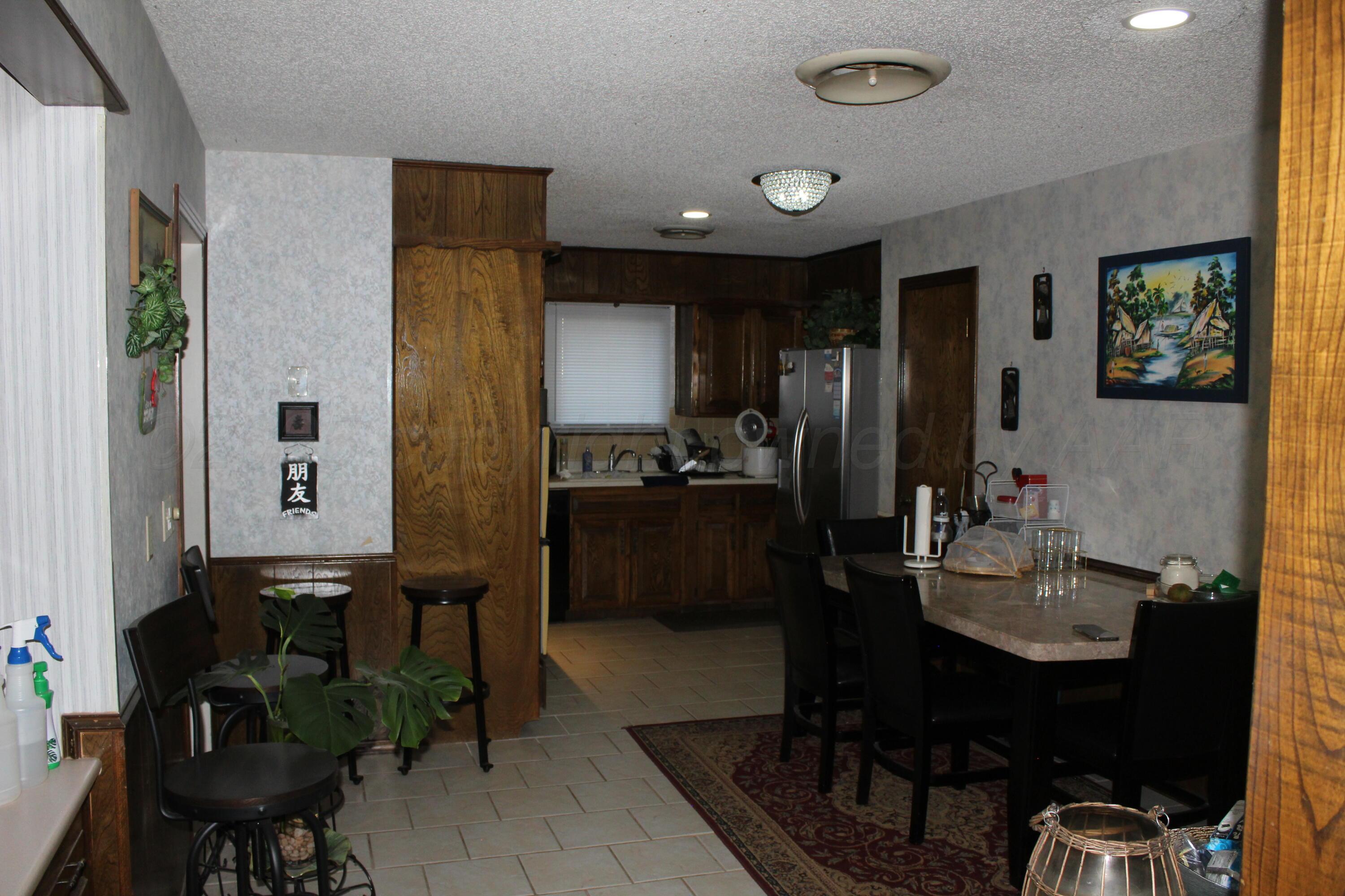 344 Douglas Street Property Photo 6