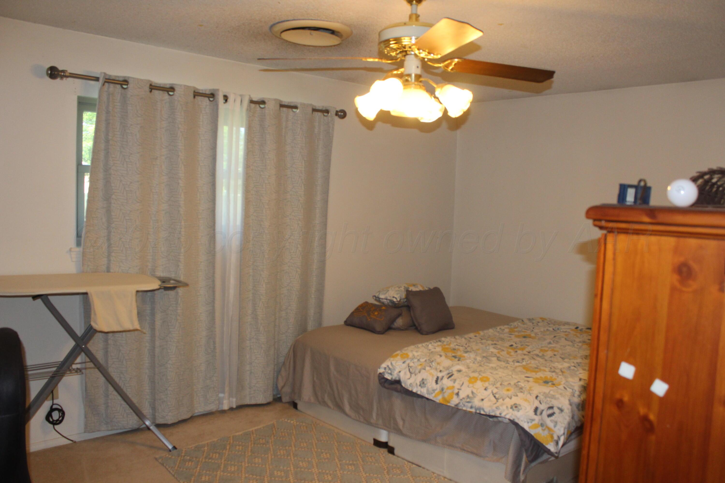 344 Douglas Street Property Photo 10
