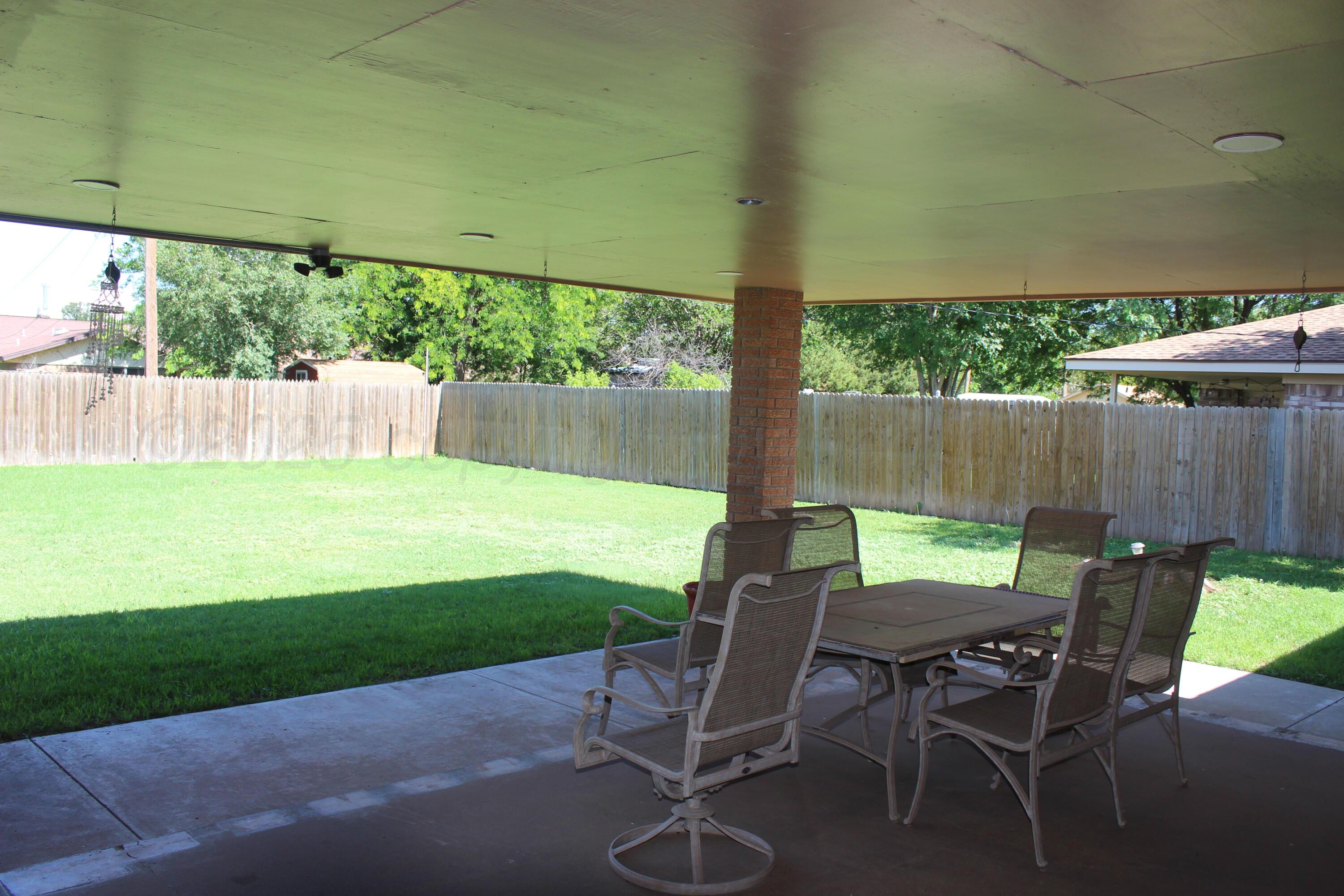 344 Douglas Street Property Photo 13