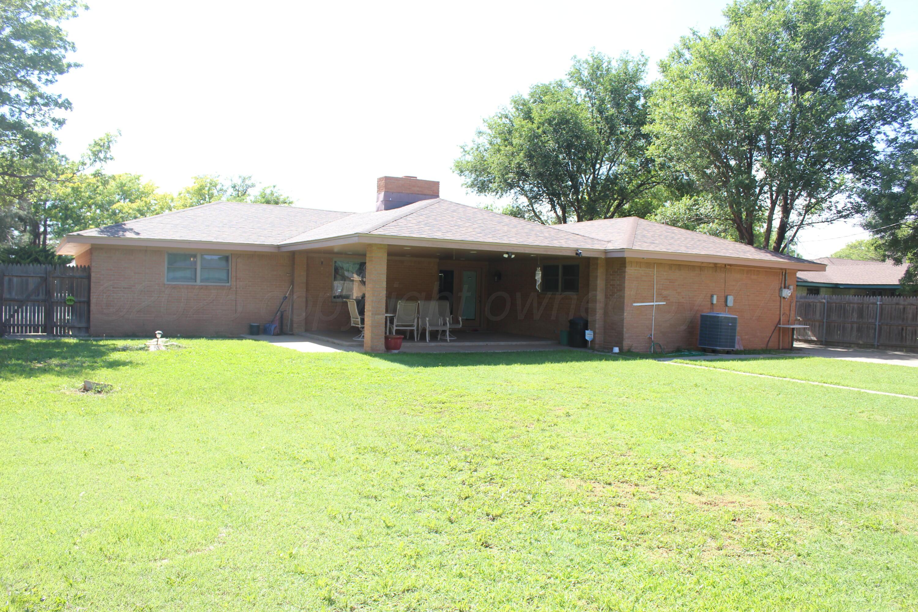 344 Douglas Street Property Photo 15
