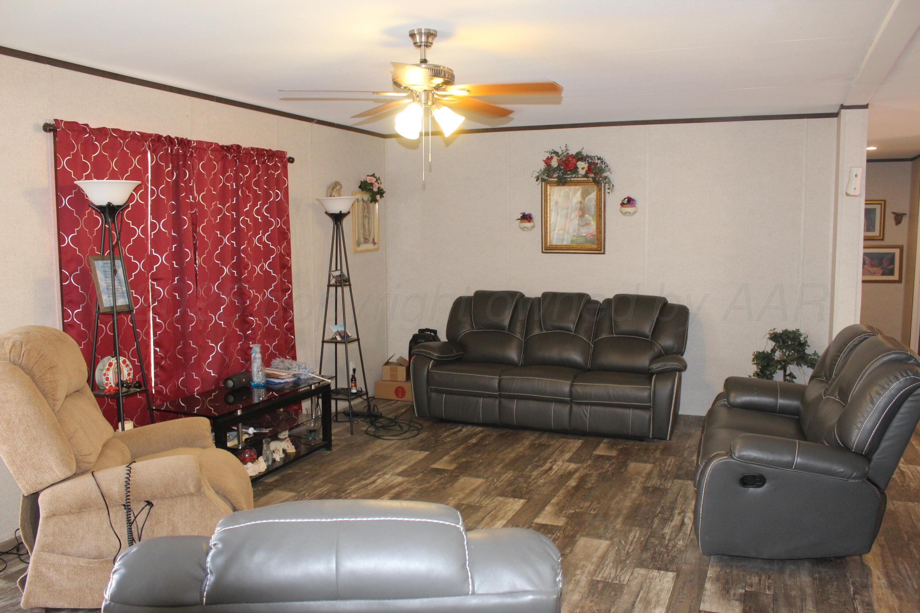 1612 18th Property Photo 4