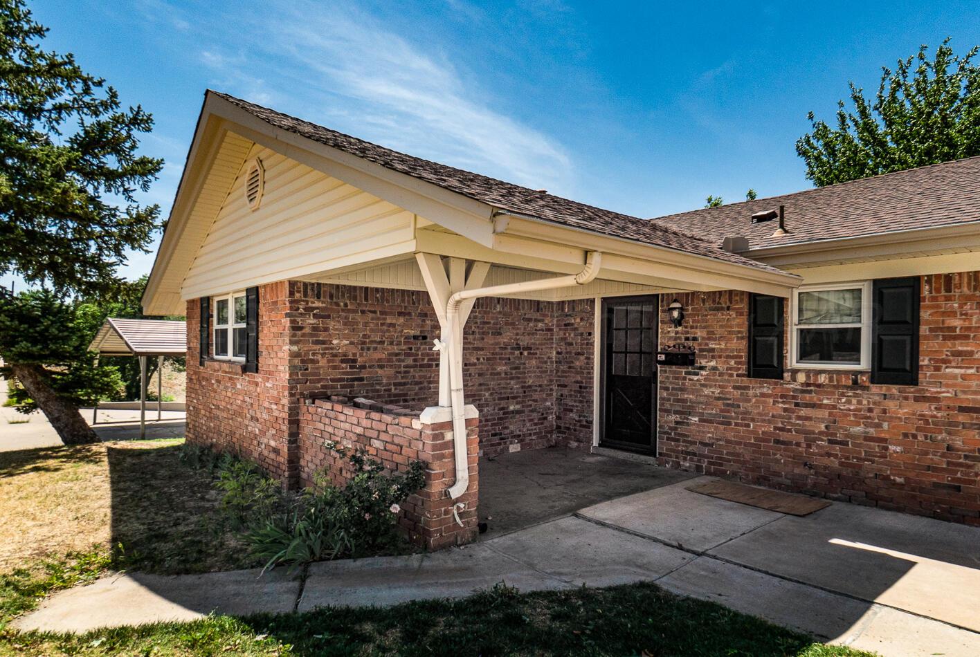 1514 Primrose Lane Property Photo 4