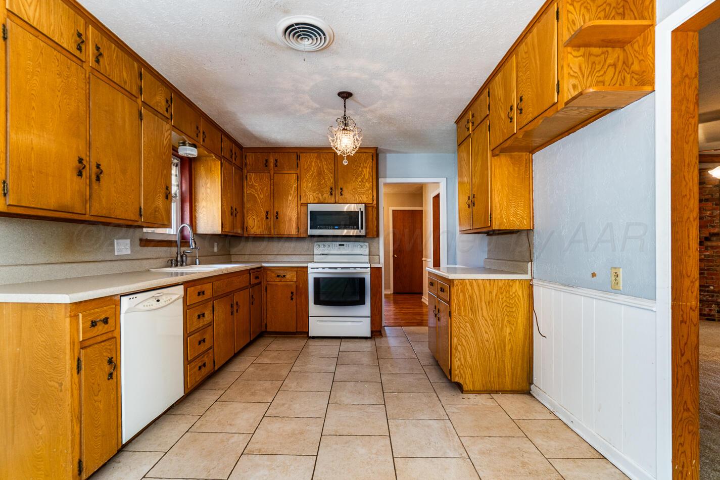 1514 Primrose Lane Property Photo 7